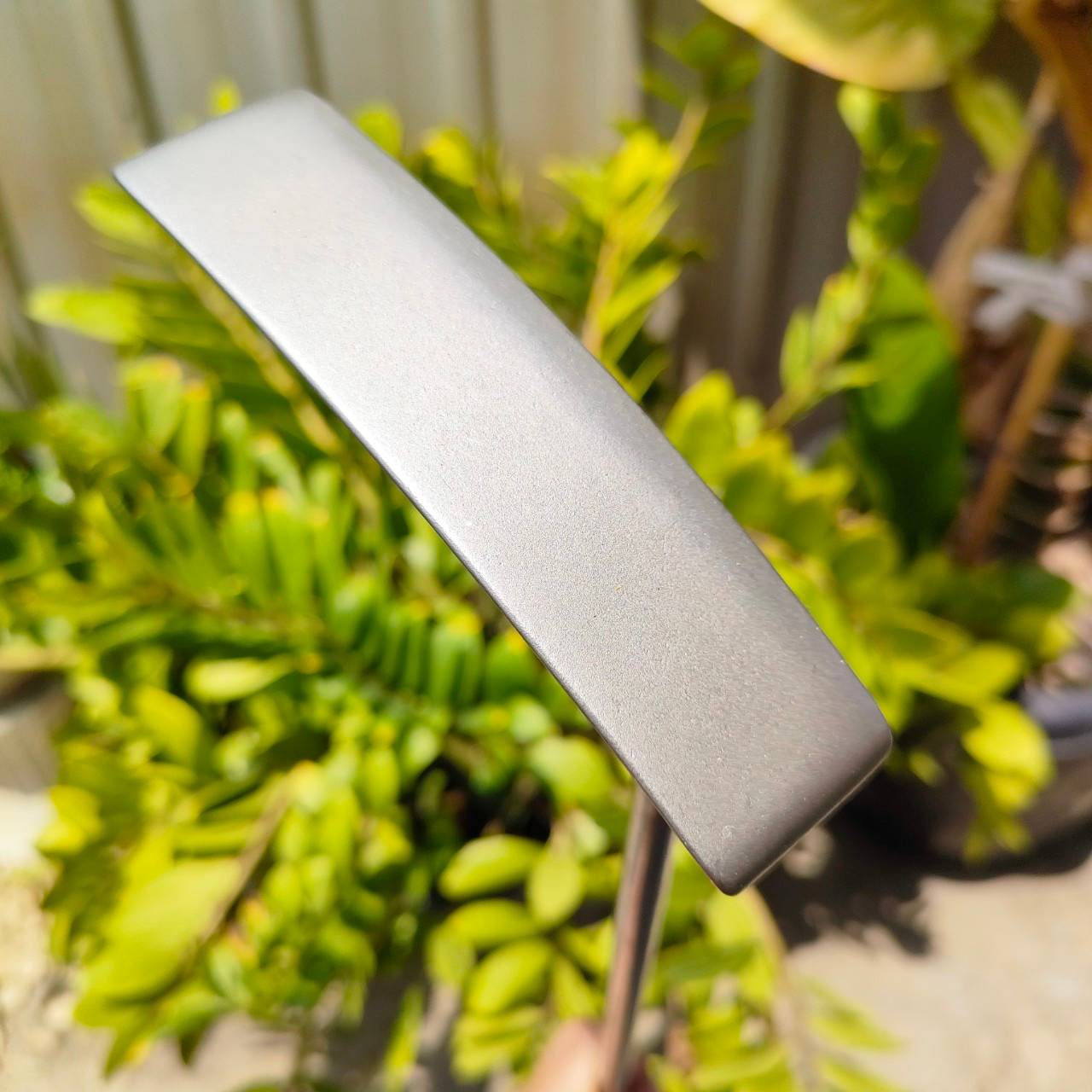 PUTTER PING KARSTEN ZING2i ความยาว 34.5 นิ้ว สภาพสวยมากเดิมมาก กริพก็เดิม รุ่นนี้สุดยอดนุ่มมากและเกาะไลน์มาก ไม้กอล์ฟพรีเมี่ยมมือสอง ของแท้ By NakaraLuxurious