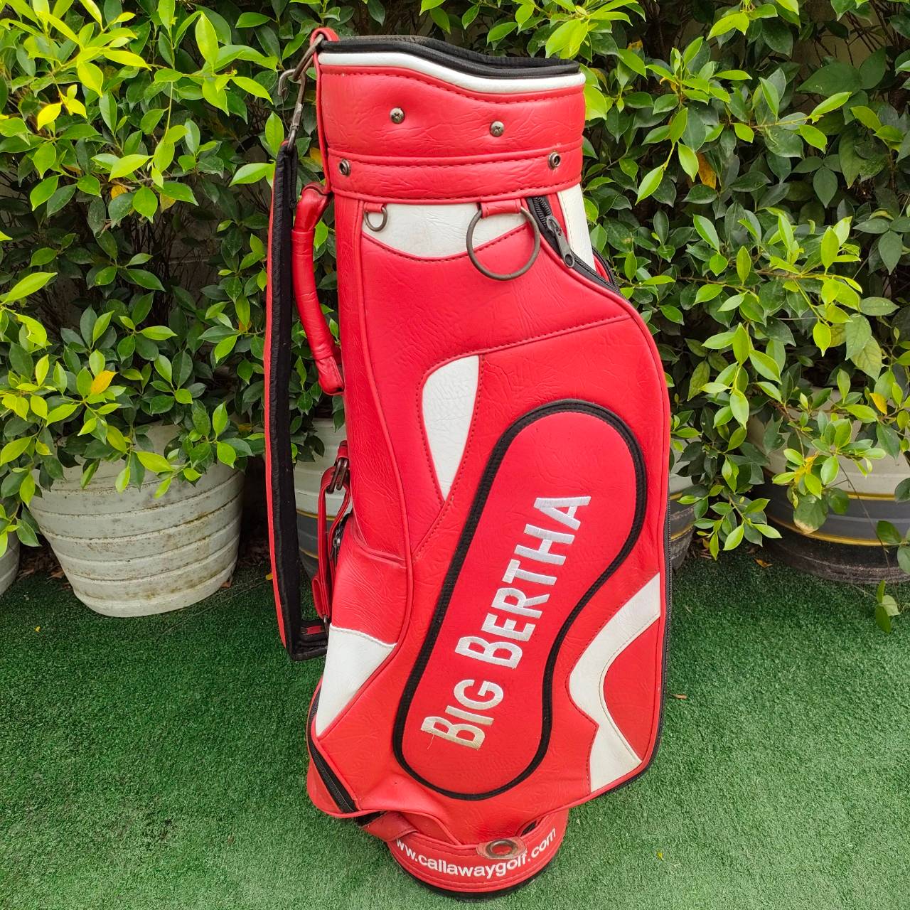 ถุงกอล์ฟ CALLWAY BIG BERTHA มือสอง ** ถุงกอล์ฟมีตำหนิ ที่คอพเวอร์ มีรอยขาด มีรูปให้ชมท้ายสุดค่ะ **