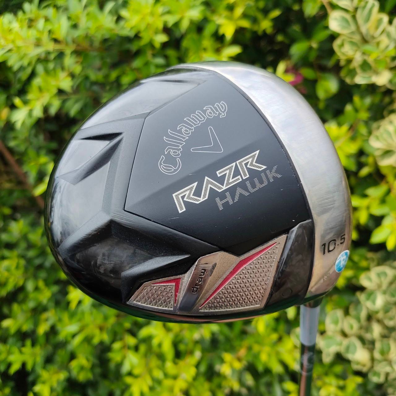DRIVER CALLAWAY RAZR HAWK องศา 10.5 ก้าน CALLAWAY RAZR HAWK FLEX R ดุดันไม่เกรงใจใคร เท่มากๆ เหมือนแบทแมน ก้านเจาแค่ 50 กรัม 10.5 R คือตีสบายๆๆๆ ตีเบาแค่ไหน ระยะก็มาเต็มๆ สวีตสปอตกว้าง ตีไกลสุดขีดครับ!!! จัดให้ราคาดีมาก