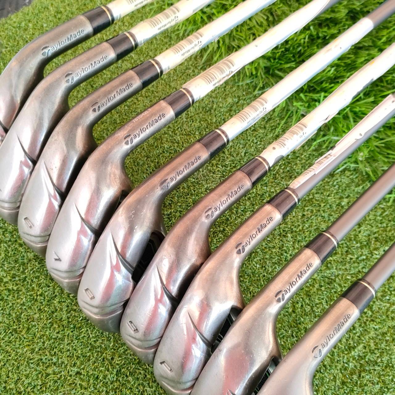 ชุดเหล็ก TAYLORMADE RBZ มีเหล็ก 4- 9 PW AW SW ชุด 9 ชิ้น ก้าน TAYLORMADE RBZ FLEX S เหล็กตีง่ายตีไกลและตีมันส์มาก