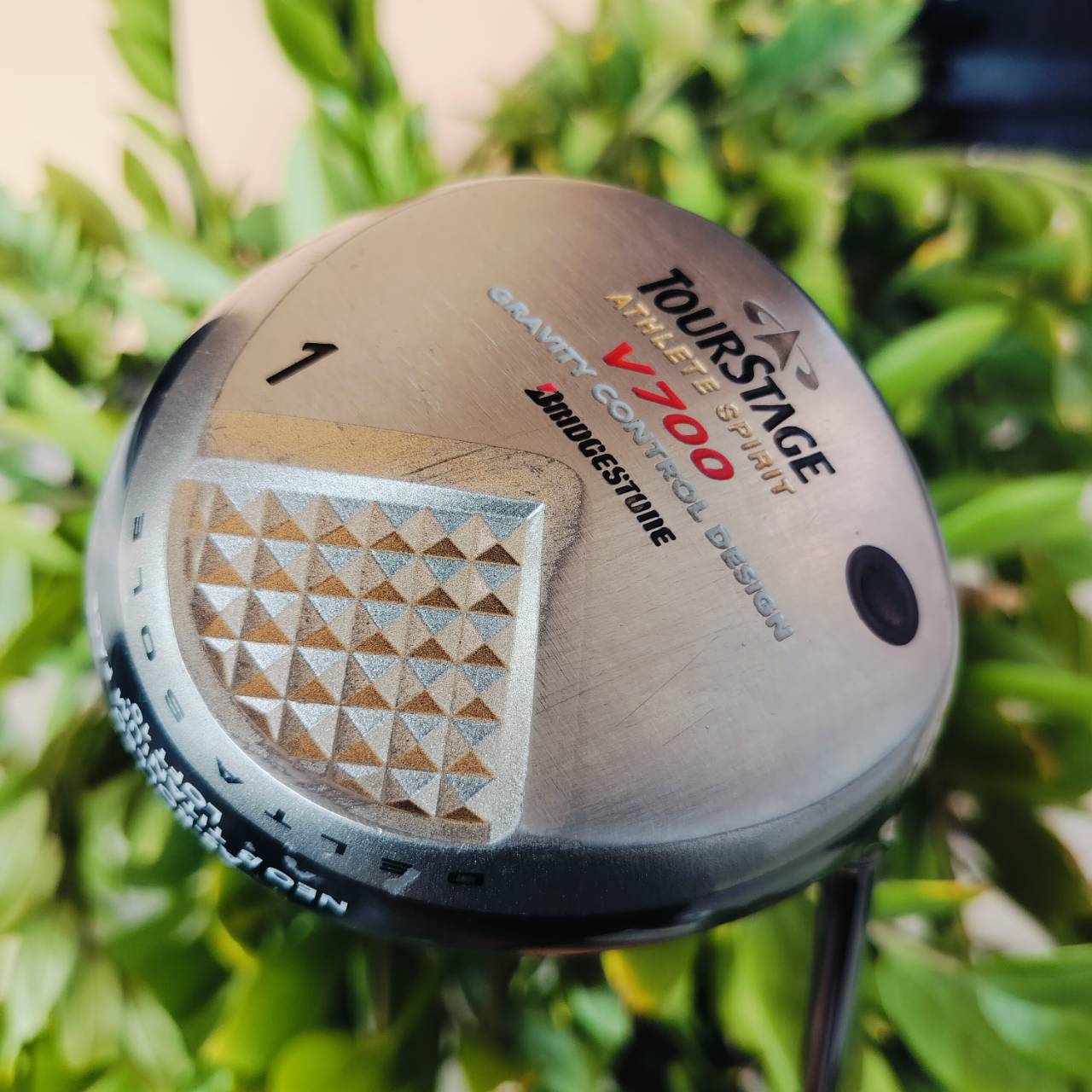 Driver TOURSTAGE V700 GRAVITY CONTROL DESIGN ไม้ญี่ปุ่น ตีง่ายๆ ชดเชยสูง ตีตรงค่ะ ก้านเดิมๆ 57 กรัม FLEX R ไม้กอล์ฟมือสอง ของแท้ BY NakaraLuxurious