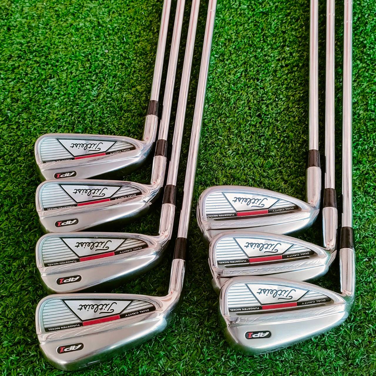 **ไม้กอล์ฟสำหรับท่านที่ถนัดซ้าย** ชุดเหล็ก TITLEIST AP1 DUAL CAVITY TUNGSTEN NICKEL มีเหล็ก 4-9 เเละ PW ก้าน N.S.PRO ZELOS 8 FLEX R ไม้กอล์ฟมือสอง ของแท้ BY NakaraLuxurious