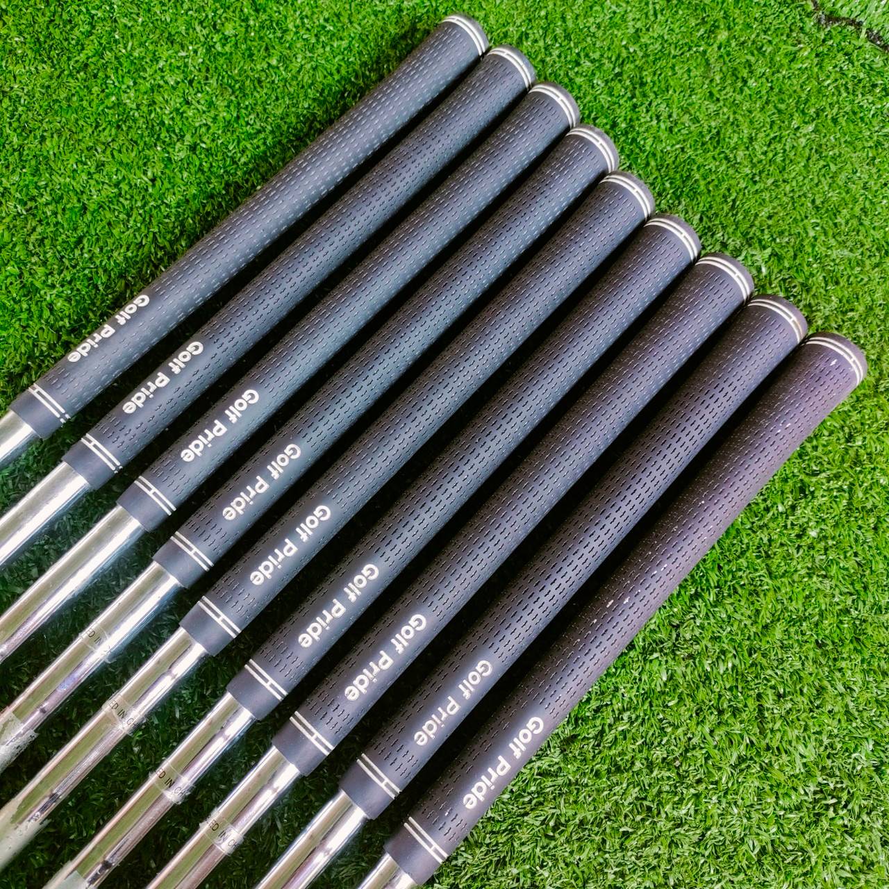 ชุดเหล็ก CALLAWAY BIG BERTHA เหมือนได้ไฮบริดถึง 3 ชิ้นในชุดเดียว ตีง่ายมากๆ แม่นยำ ได้ระยะ ไม้กอล์ฟพรีเมี่ยมมือสอง ของแท้ By NakaraLuxurious