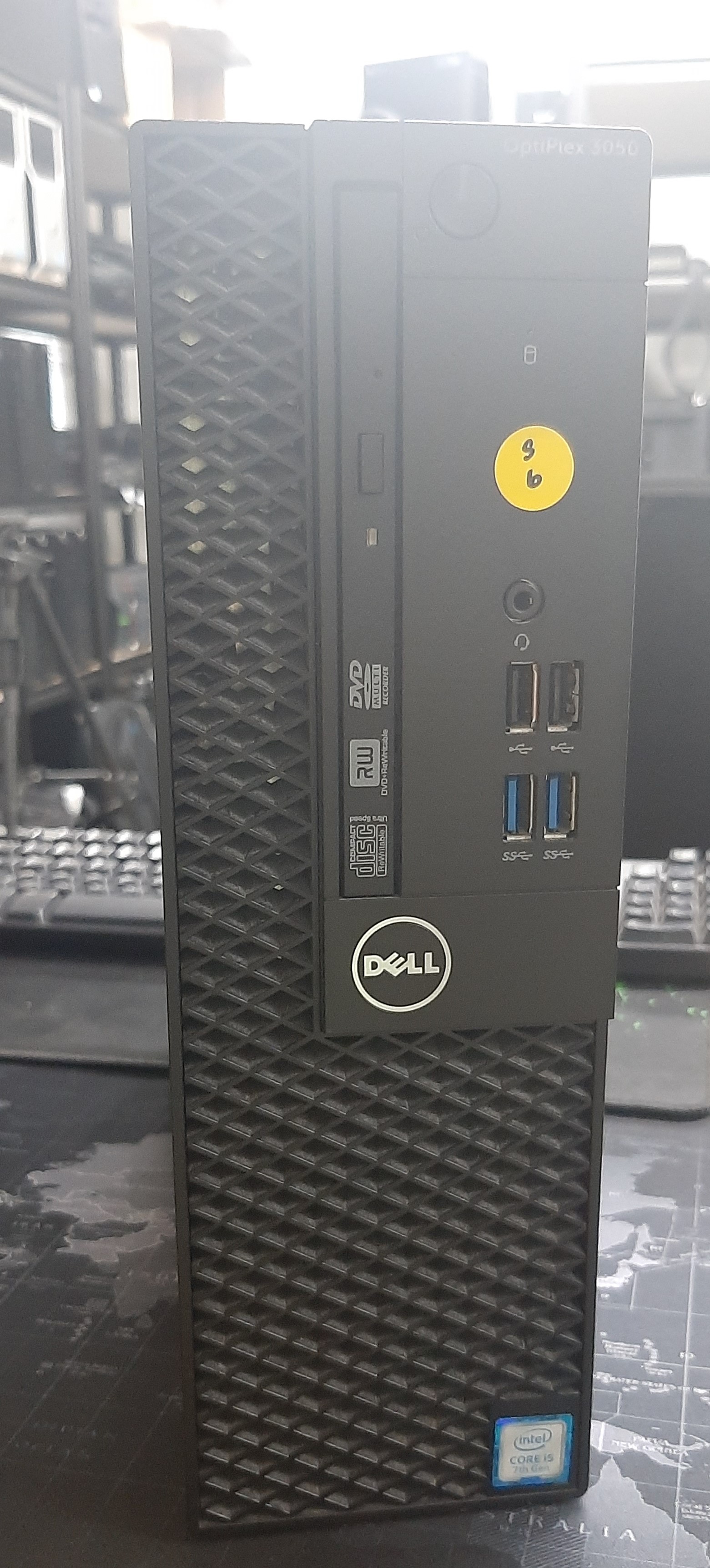 Dell optiplex 3050 SFF (CPU : i5-7500 Ram : 8 GB SSD : M.2 240 GB HDD : 1 TB)