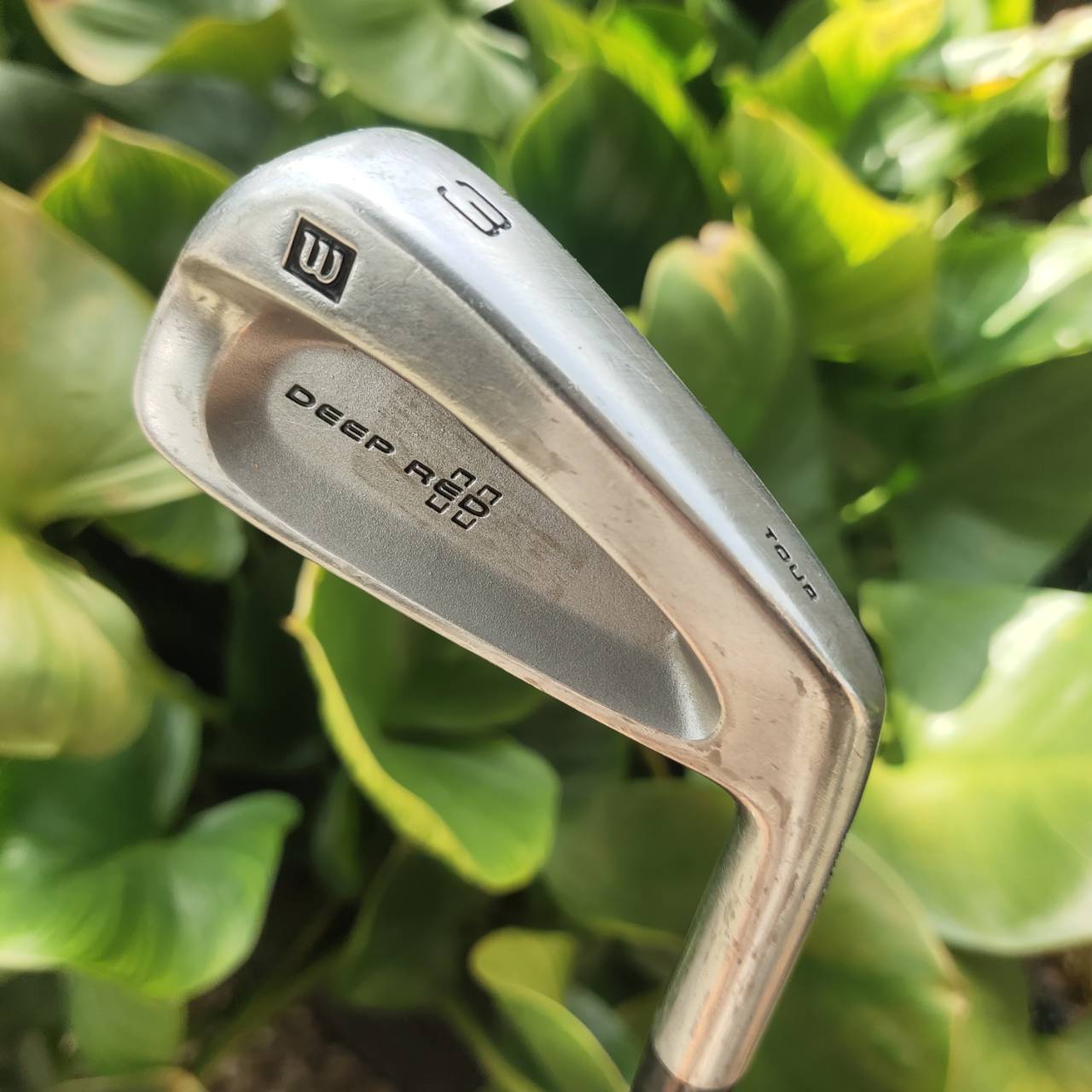 เหล็ก 3 WILSON DEEPRED TOUR เน้นไม้เหล็ก cavity-back ลูกง่าย และ forgiveness สูง