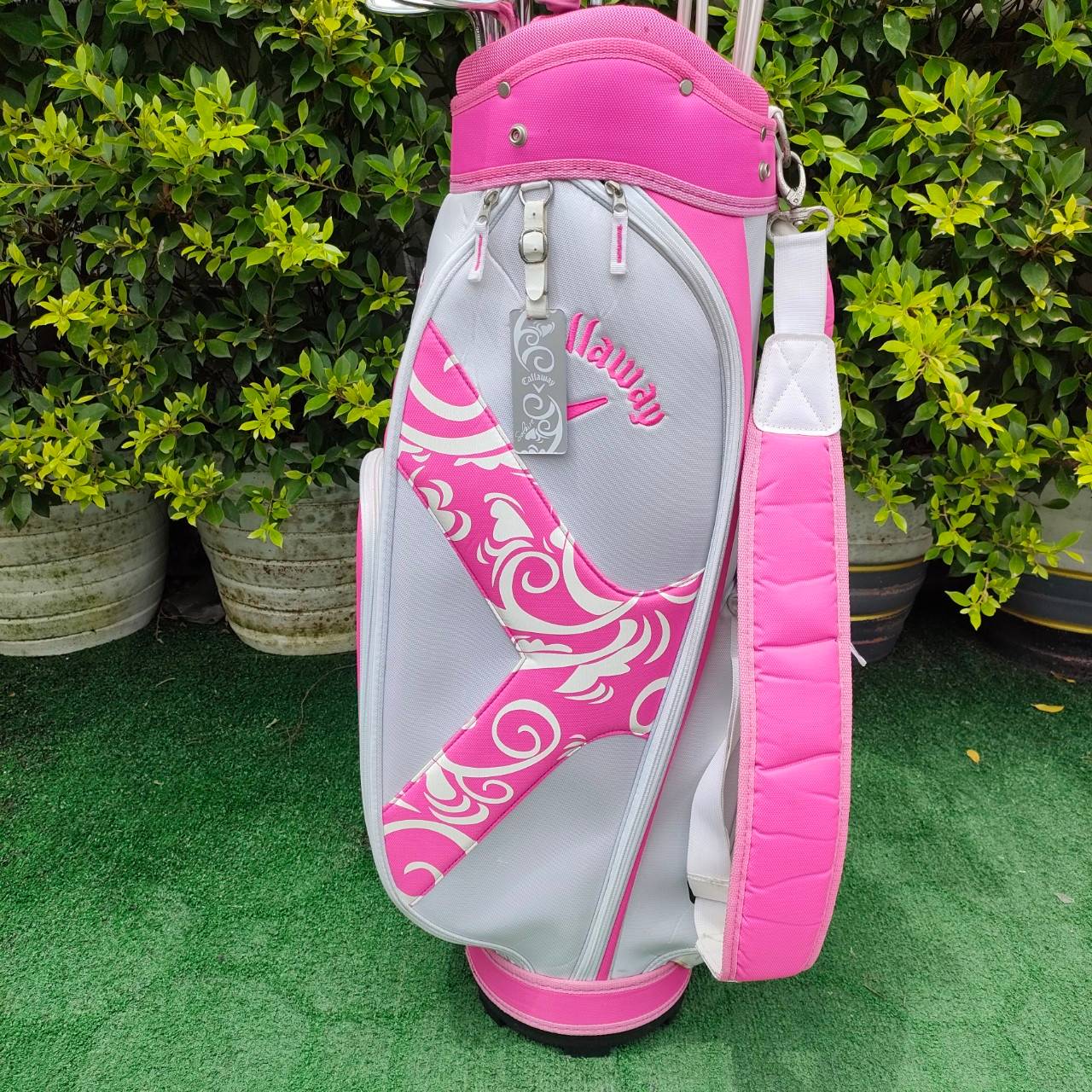 ** ไม้กอล์ฟสำหรับผู้หญิง ** FULL SET DUNLOP DDH DISTANCE พร้อมถุงกอล์ฟ Callaway SOLAIRE ถุงเกรดพรีเมี่ยม สีขาวชมพูสวยมาก