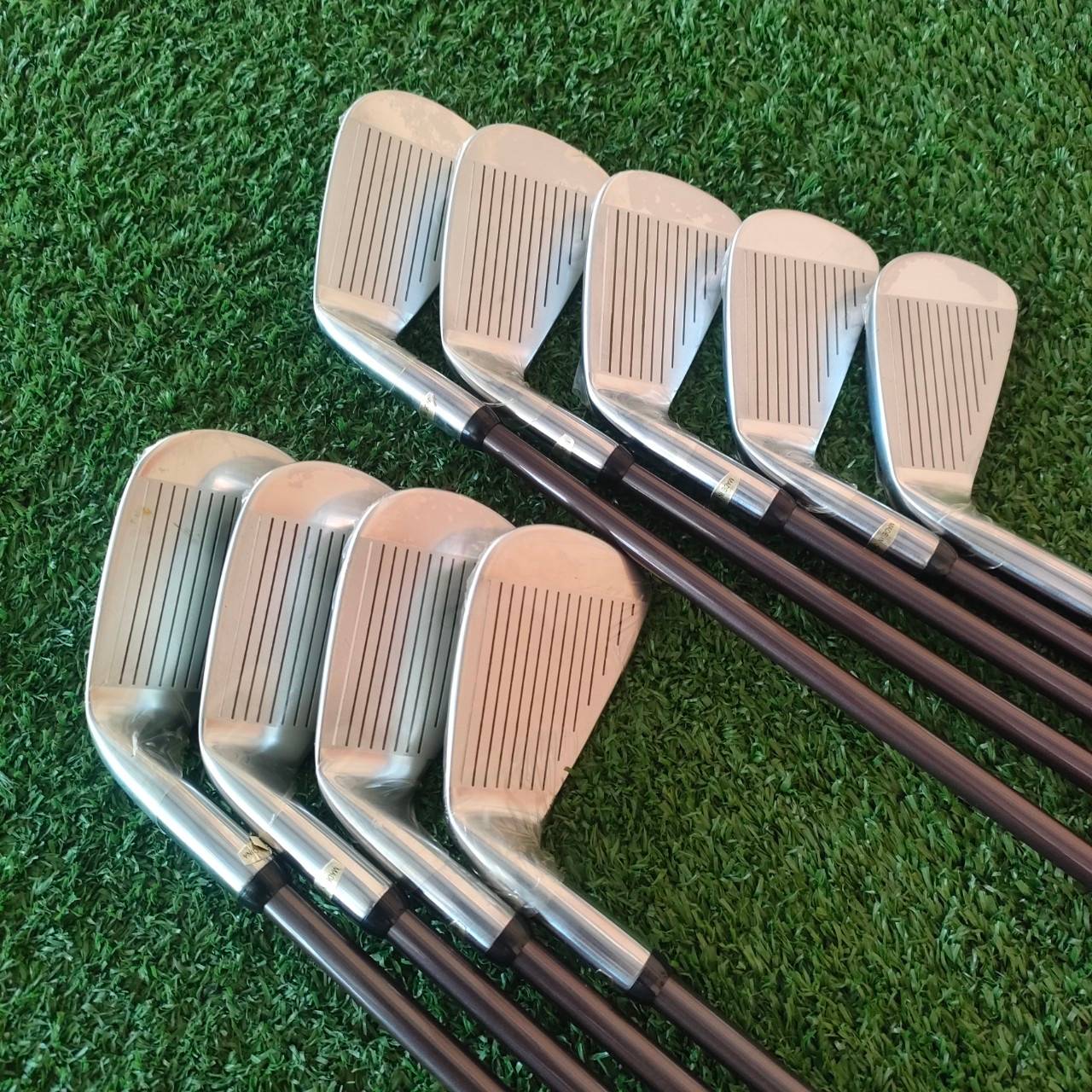 ชุดเหล็ก MASTERFIT ของใหม่!! มีเหล็ก 3-9 เเละ PW SW ก้าน MASTER FIT FLEX R เป็นชุดเหล็ก FORGED CAVITY ซึ่งปกติจะใช้วัสดุ FORGED เยอะมาก!! ไม้กอล์ฟมือหนึ่ง ของแท้ BY NakaraLuxurious