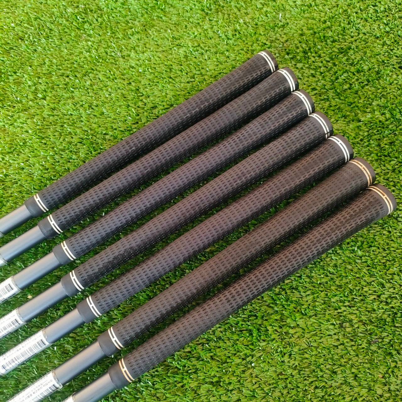 ** ไม้กอล์ฟสำหรับผู้หญิง ** ชุดเหล็ก CALLAWAY RAZR X มีเหล็ก 5-9 เเละ PW SW ก้าน CALLAWAY FLEX Women หายากมากๆ ของดีสำหรับคุณผู้หญิง หรือเด็กผู้ชายก็ใช้ได้ ไม้กอล์ฟมือสอง ของแท้ BY NakaraLuxurious