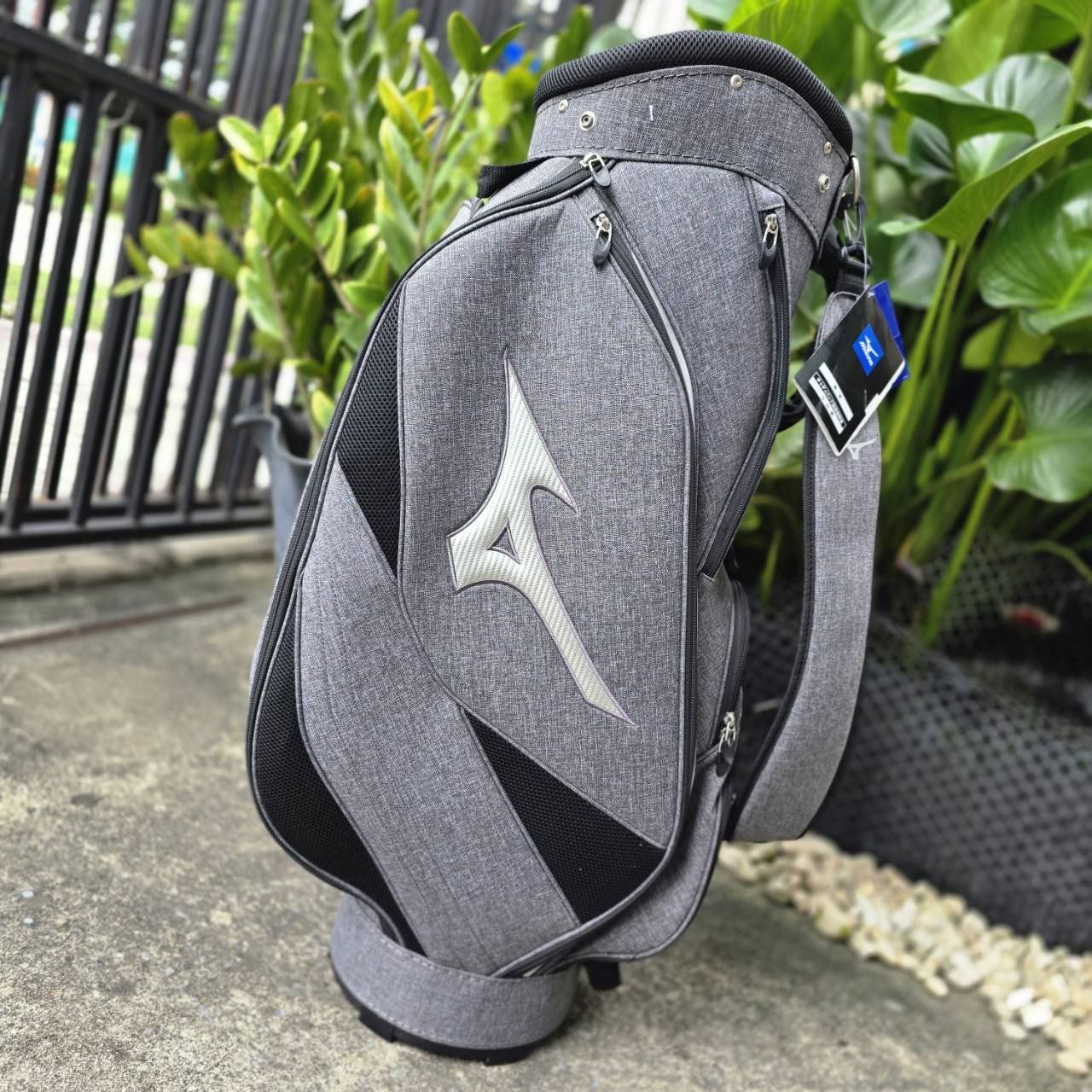 ** ลด 50% ** ถุงกอล์ฟ MIZUNO ของใหม่ เรียบหรู วัสดุดีมากค่ะ เบาด้วย