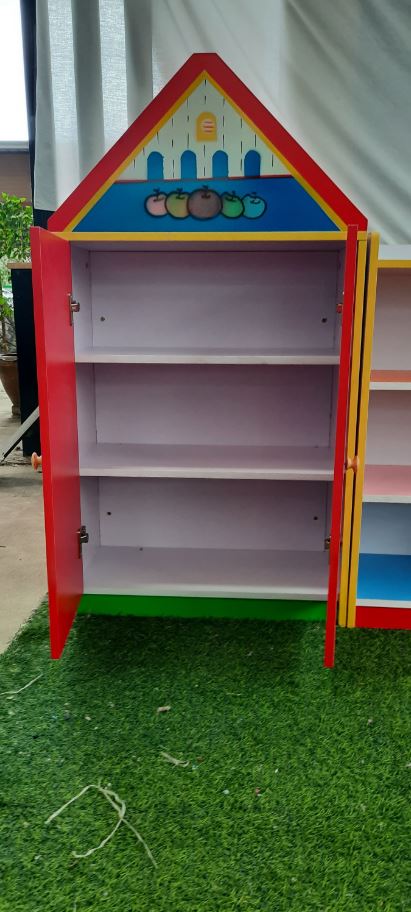 ชั้นวางของบ้านไม้ 12 ช่อง เฟอร์นิเจอร์เด็ก สินค้าพร้อมส่ง คิดค่าส่งตามจริง สินค้าราคาโรงงาน