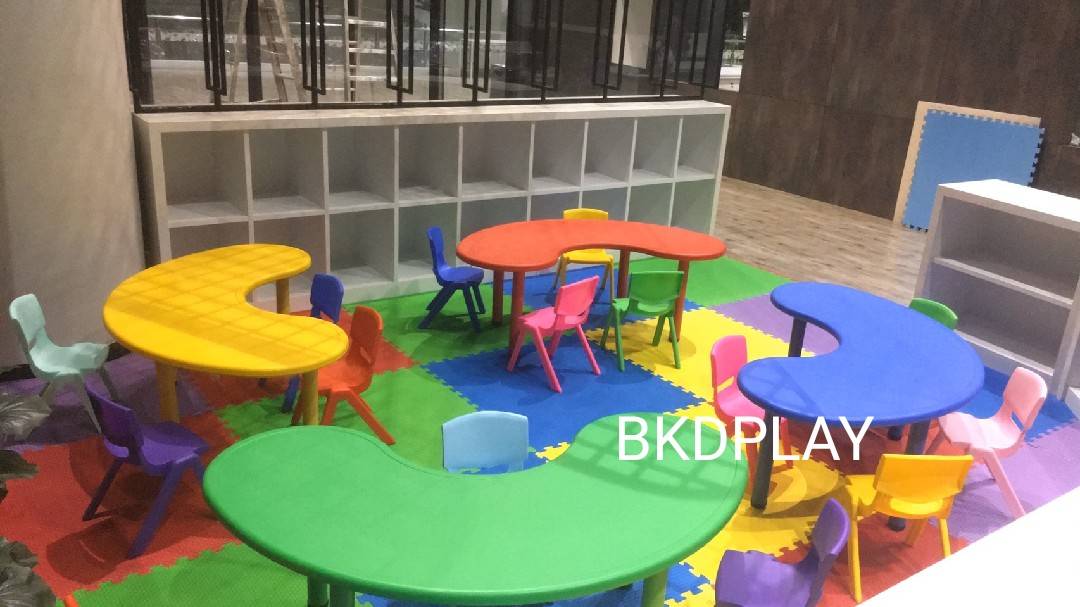 ชุดโต๊ะทรงถั่ว พร้อมเก้าอี้6ตัว เสี้ยวพระจันทร์ ตัวยู โต๊ะกิจกรรมนักเรียน ทำกิจกรรมกลุ่ม พลาสติก ปรับระดับได้ โต๊ะพร้อมเก้าอี้เด็ก พร้อมส่ง สำหรับเด็ก อนุบาล โรงเรียน เนอสเซอรี่ ศูนย์พัฒนาเด็กเล็ก