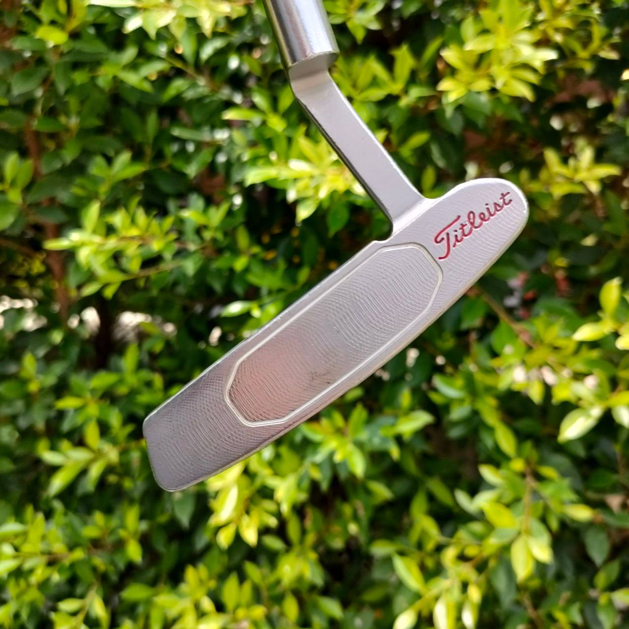 PUTTER TITLEIST SCOTTY CAMERON STUDIO STYLE NEWPORT 303 GSS INSERT สุดๆของสุดๆๆ สภาพสวยคุณภาพอันดับ 1 ในโลก ความยาว 34 นิ้ว กริฟ SUPER STORKE ** กริฟ มีลอก ** มาพร้อม COVER เดิมๆ ครับ