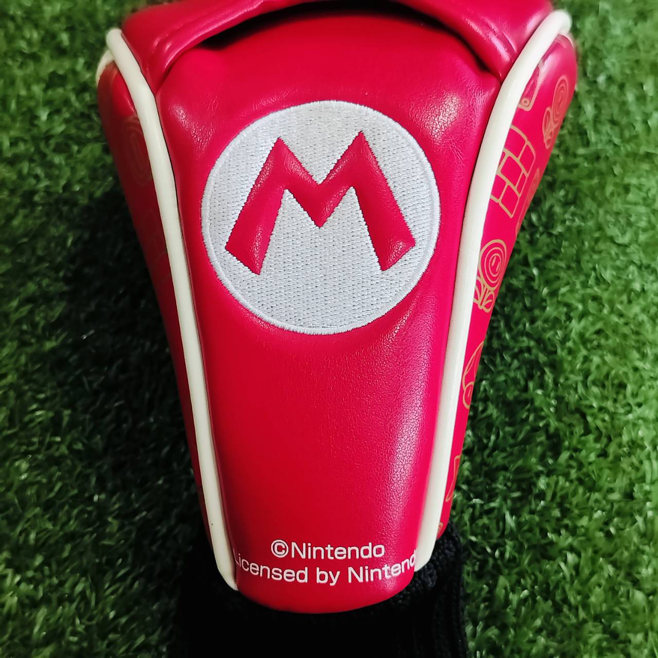 COVER SUPER MARIO ลาย MARIO เป็น COVER ใส่ FW มือสอง ของแท้ หายาก ราคาปกติแพงสุดๆ สภาพสวยมากค่ะ