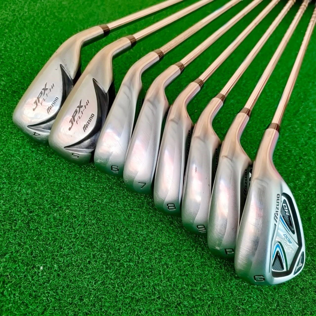 ชุดเหล็ก MIZUNO JPX 800 HD มีเหล็ก 4 - 9 PW GW ได้ 8 ชิ้น ก้าน DYNAMLITE GOLD XP R300 ชุดเหล็กพรีเมี่ยมของ MIZUNO ชุดนี้ตีง่ายมากๆ เหล็ก 4 และ 5 เป็น HYBRID เลยครับ