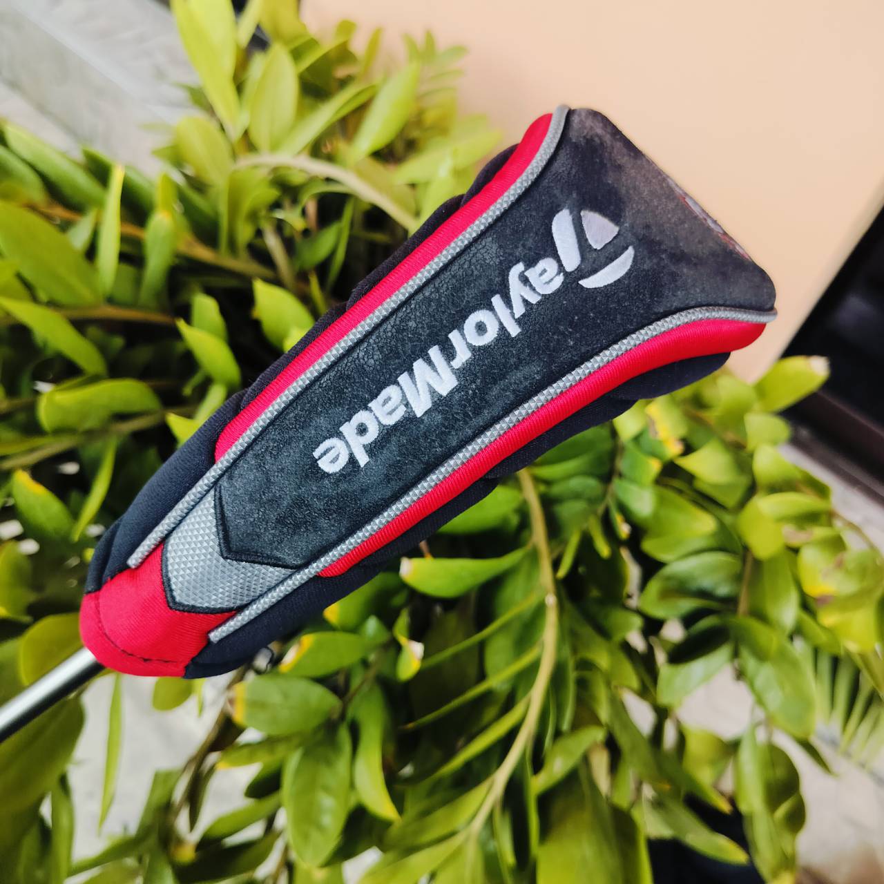 UT3 Taylormade RESCUE DUAL องศา 19 ก้าน M.A.S.2 FLEX R ตีตรงมากมีหมุดถ่วงน้ำหนัก แก้ปัญหาตีเหล็กยาวไม่ได้ ไม่โดน ไม้นี้จัดไป ไม่ผิดหวังค่ะ!!! ไม้กอล์ฟพรีเมี่ยมมือสอง ของแท้ By NakaraLuxurious