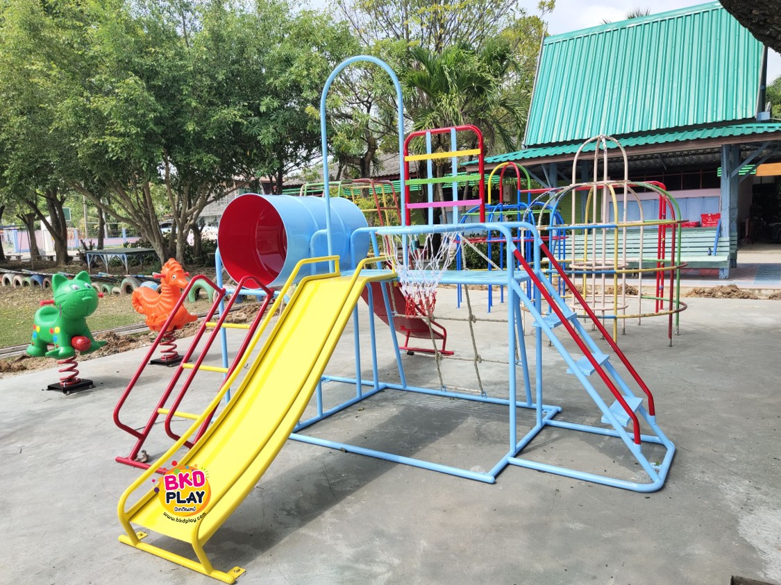 เครื่องเล่นสนามชุดรวมD ประกอบด้วยสไลเดอร์ปีนป่ายแป้นบาสและถังลอด, เครื่องเล่นสนามกลางแจ้ง , เครื่องเล่นสนามเหล็ก, ของเล่น, OutdoorPlayground,สนามเด็กเล่น,เครื่องเล่นงบสพฐ.ประชารัฐ ราคาโรงงาน