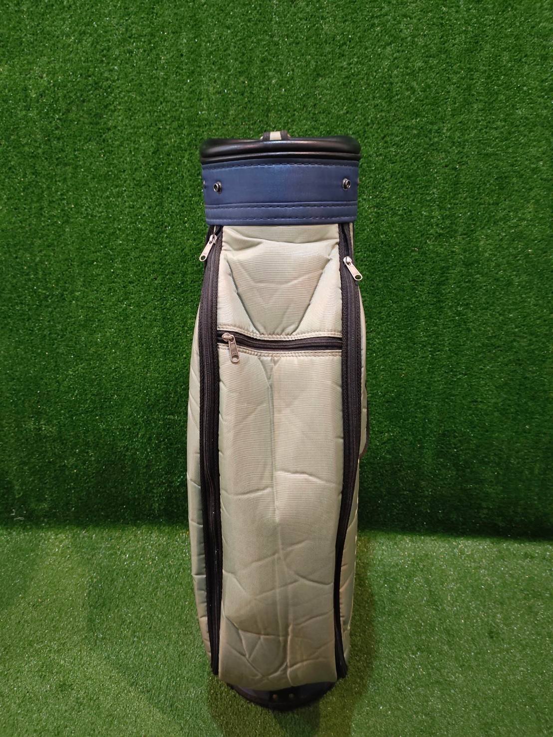 ถุง Taylormade สภาพสวย ใช้ดีมาก