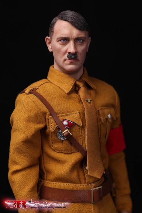 [สั่งจอง]ท่านผู้นำหนวดจิ๋ม 3R GM641 Adolf Hitler 1/6 (1889 - 1945) Version B