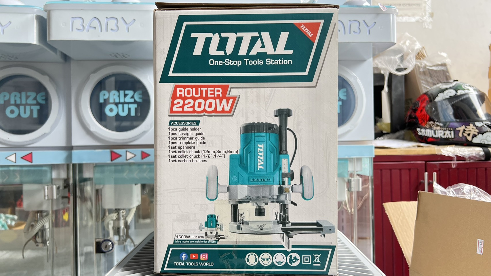 Total เราเตอร์ เครื่องเซาะร่อง รุ่น TR111226 1/2 นิ้ว 2200W (รุ่นงานหนัก)