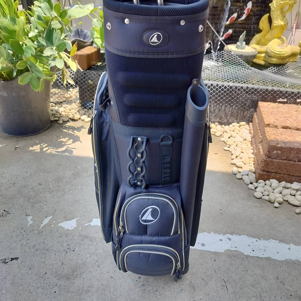 ไม้กอล์ฟครบชุด PRO KENNEX GRAND CANYON สภาพสวยงาม ให้ไม้มาได้ครบเครื่องมากๆ ดีทุกไม้ ถุงกอล์ฟ PROKENNEX เดิมตรงรุ่น และมี COVER ให้ครบทั้งชุดค่ะ ไม้กอล์ฟพรีเมี่ยมมือสอง ของแท้ By NakaraLuxurious
