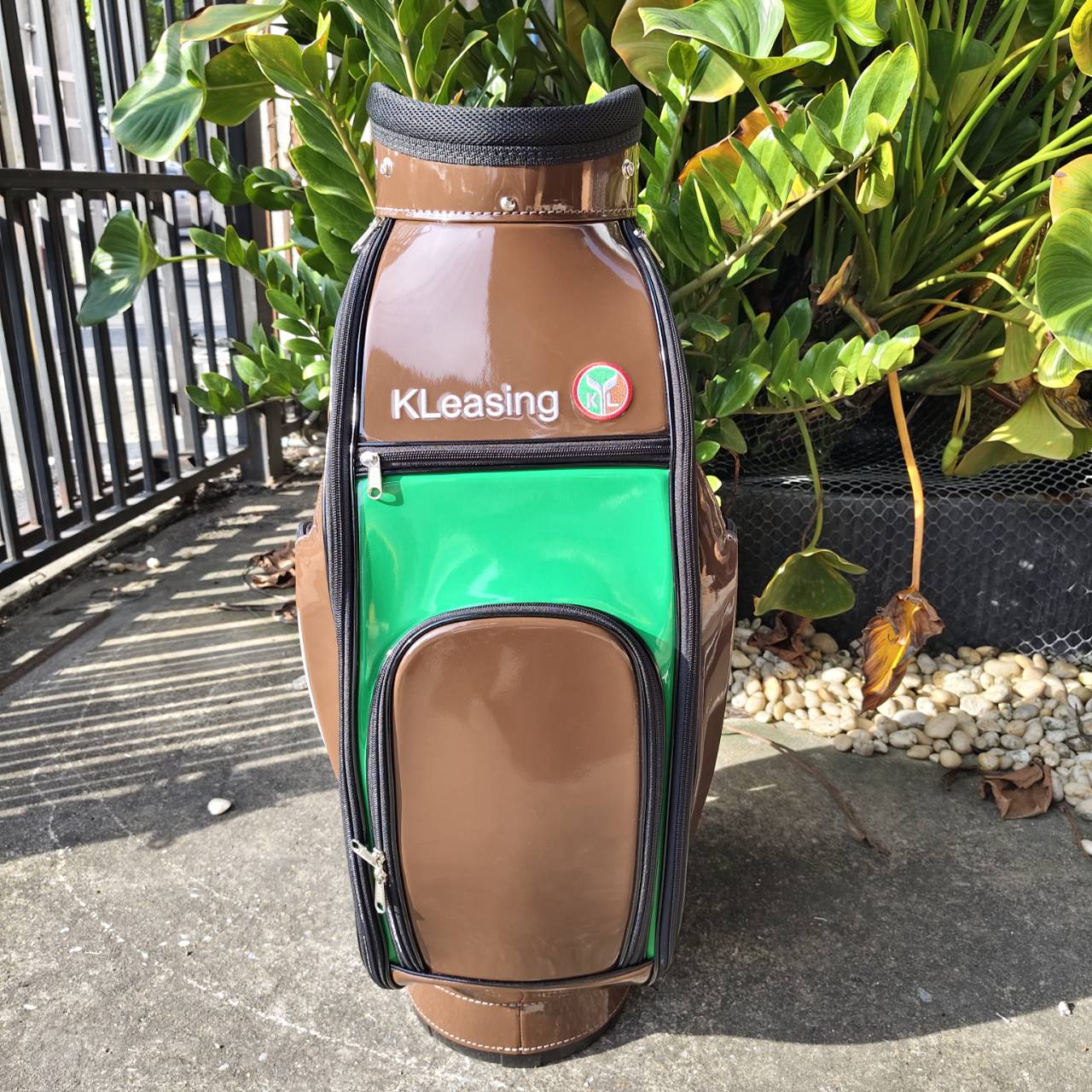 ถุงกอล์ฟ KBANK มือสอง สภาพดีมากแทบไม่ได้ใช้ ถุง TOUR สวยไม่เหมือนใคร