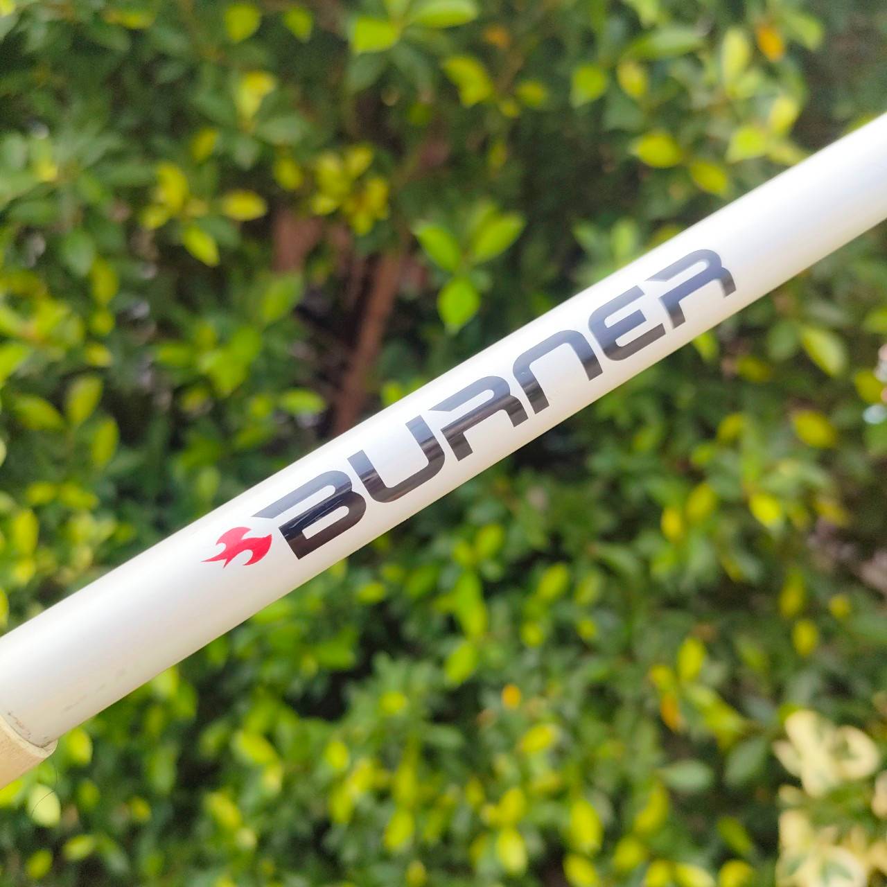 DRIVER TAYLORMADE BURNER องศา 9.5 ก้าน FUJIKURA RE*AX SUPERFAST FLEX SR กระดองเคฟล่า ออกแบบให้ตีไกลมาก!! ไม้กอล์ฟมือสอง ของแท้ BY NakaraLuxurious