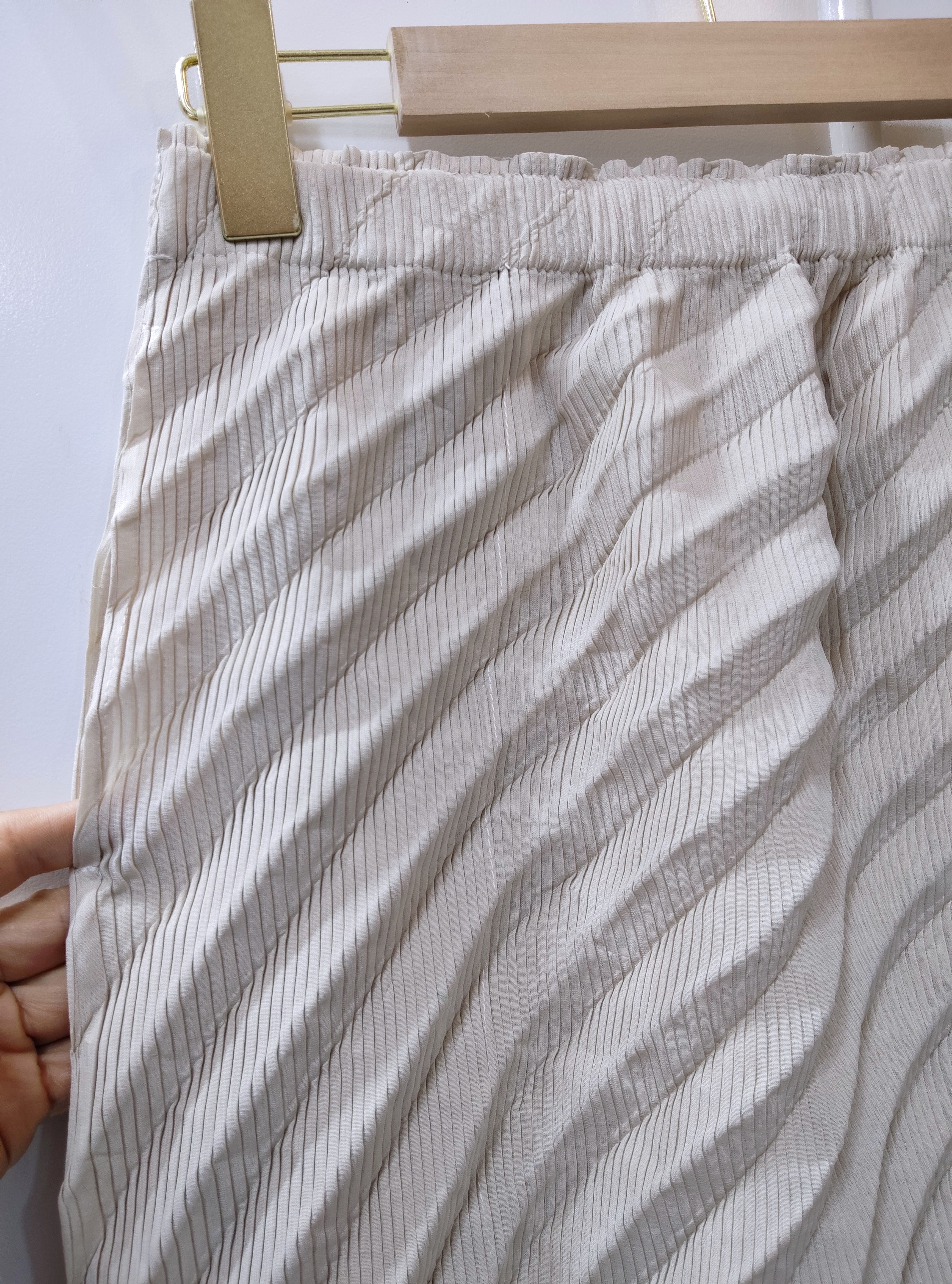 ปรับราคาลง20%!! ยาว 32นิ้ว 2MUAY รุ่น CX01621S กระโปรงอัดพลีทคุณภาพ PENCIL CIRCLE PLEATED SKIRT 4 สี FREE SIZE