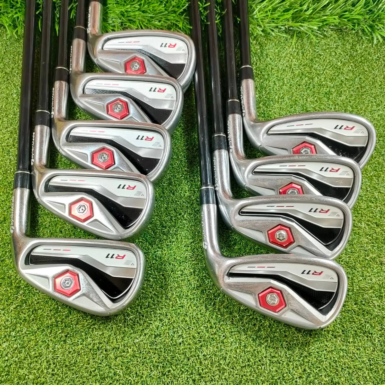ชุดเหล็ก TAYLORMADE R11 สภาพสวยเลยครับ ก้าน FUJIKURA MOTORE FLEX R ตีดี ตีง่าย ตีไกลครับ สวยๆนานๆเข้ามา