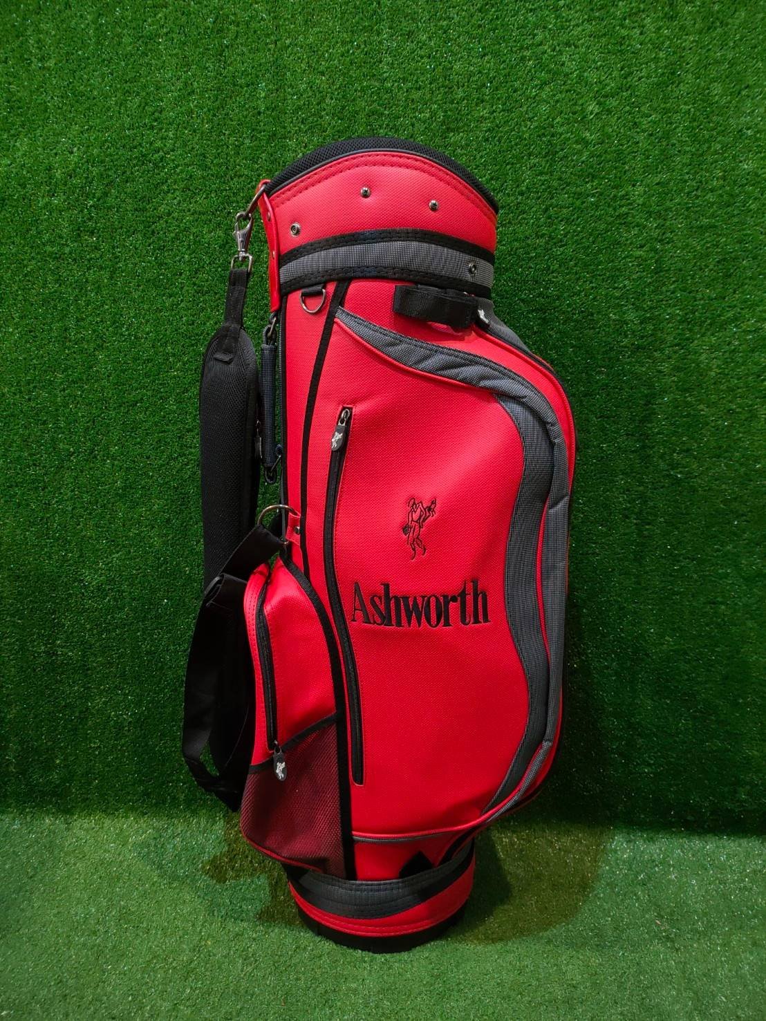 ถุงกอล์ฟ ASHWORTH สภาพสวยนางฟ้า
