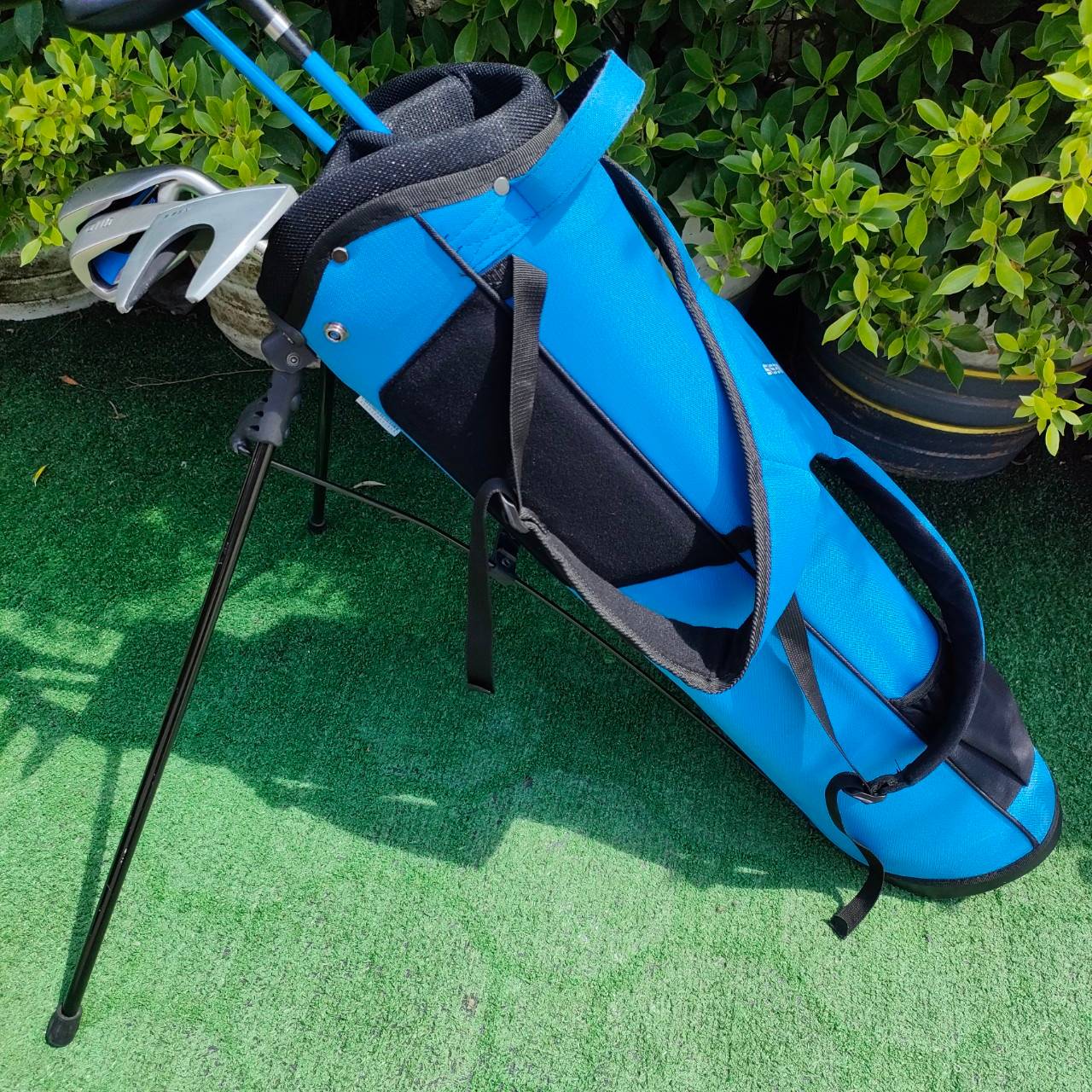 ** ไม้กอล์ฟสำหรับเด็ก ** FULLSET INESIS KID มือสอง ชุดคุณภาพมาตรฐานโลก โดย DECATHLON SPORTS เล่นได้ครบระยะแล้วสำหรับหนู ไม้คุณภาพมาตรฐาน ในราคาถูกพิเศษแน่นอน ไม้กอล์ฟมือสอง ของแท้ BY NakaraLuxurious