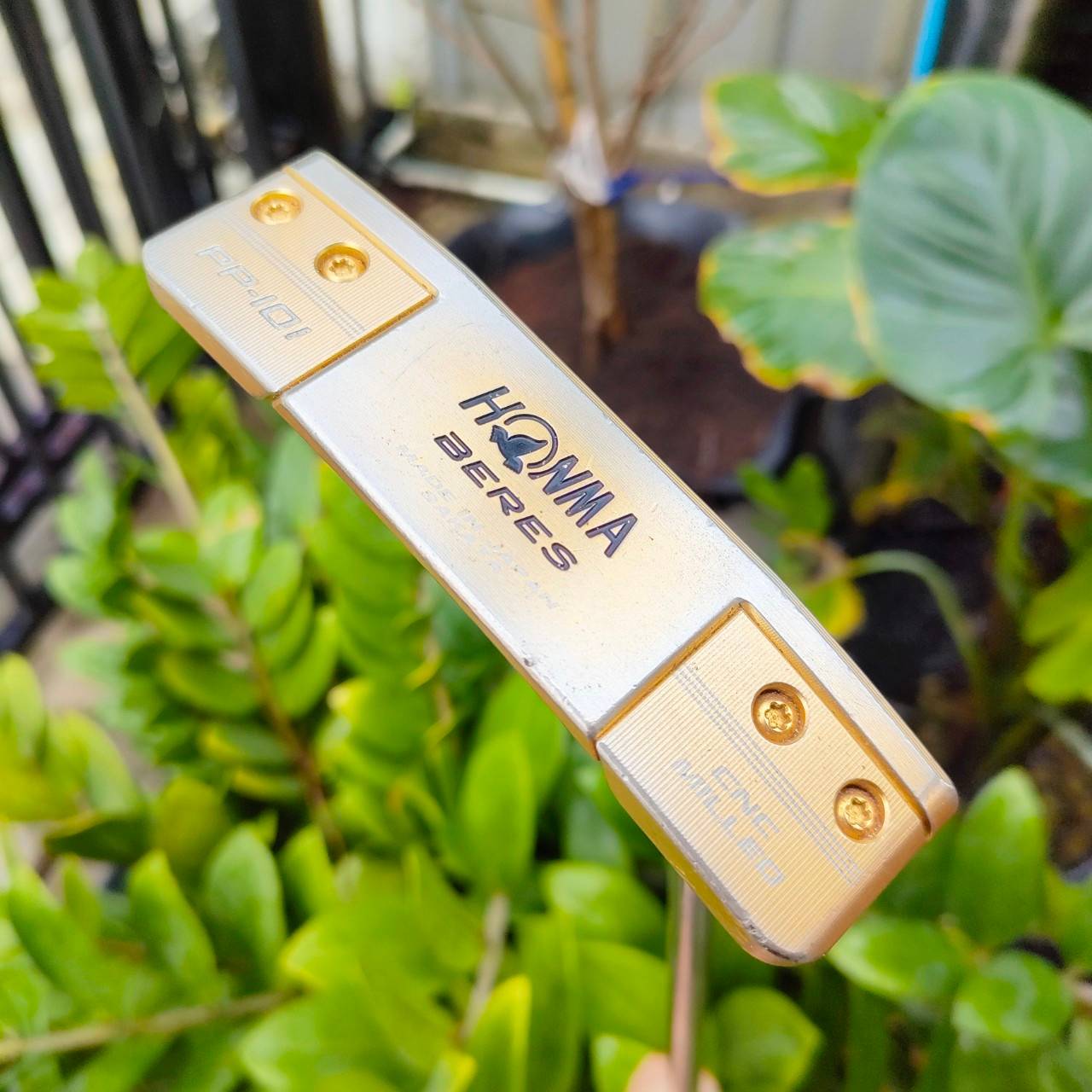 PUTTER HONMA BERES PP-101 ความยาว 34 นิ้ว มาพร้อม COVER พัตเตอร์ระดับเทพ HIGH - END ต้องใช้ให้ได้สักครั้งในชีวิตนักกอล์ฟ ของใหม่ราคาเกือบ 5 หมื่นบาท!!!