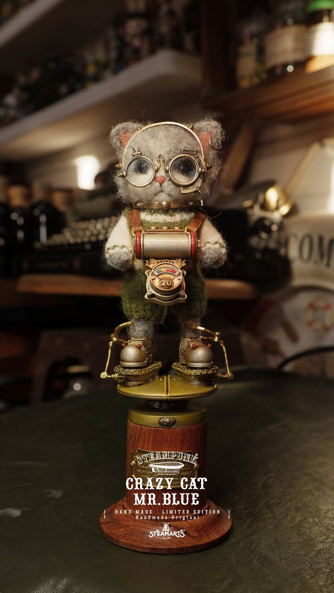 [สั่งจอง] STEAMARTS : CRAZY CAT MR.BLUE & CAT KNIGHT LOCKE (Silver Wool Felt Handmade Limited Edition)