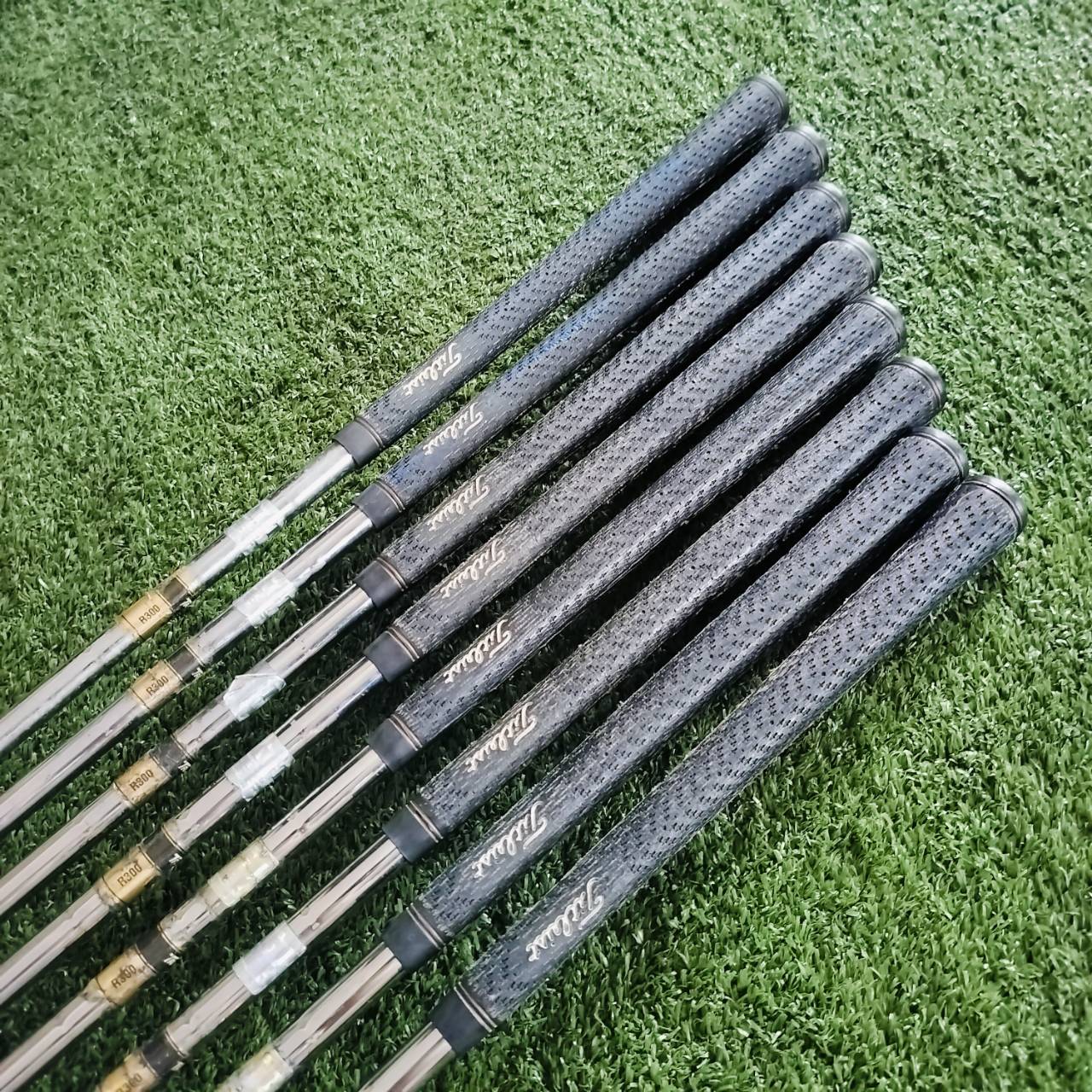 ชุดเหล็ก TITLEIST DCI 762 มีเหล็ก 3 4 5 6 7 8 9 เเละ P ก้าน DYNAMIC GOLD R300 สภาพสวยมาก หน้าสวยทุกเหล็ก ไม้กอล์ฟพรีเมี่ยมมือสอง ของแท้ By NakaraLuxurious