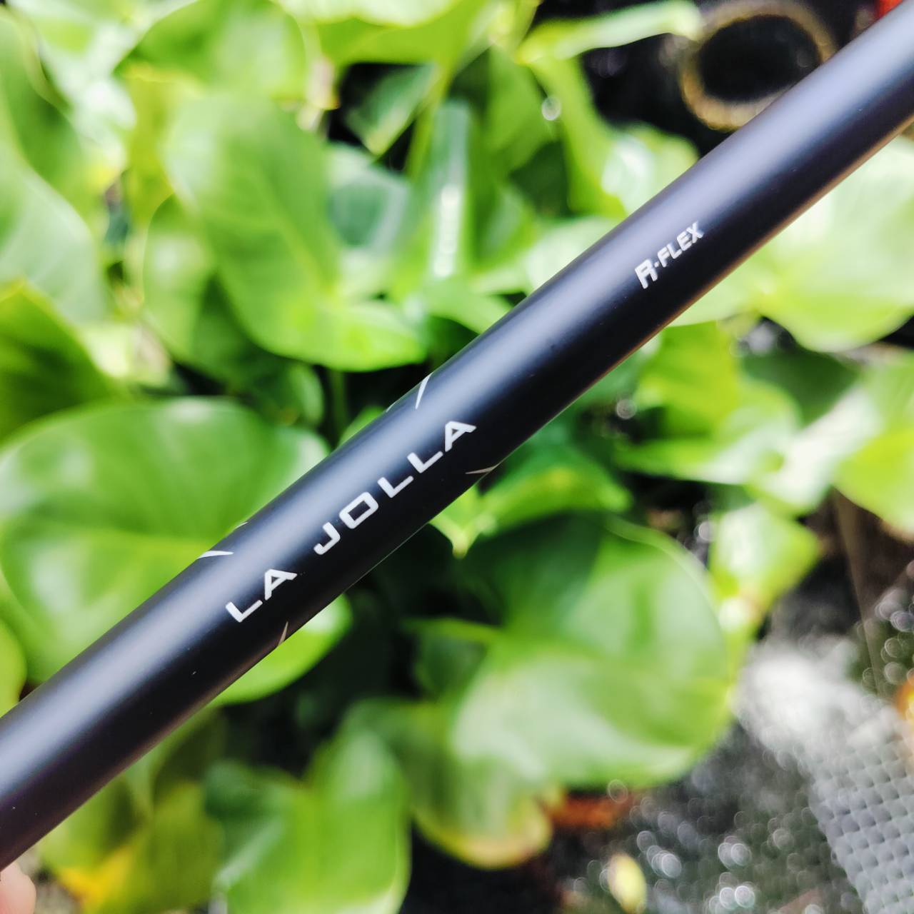 ชุดเหล็ก LA JOLLA M8 ก้านกราไฟต์ FLEX R เดิมสวย สภาพสวยมากเดิมๆทุกอย่างเลยค่ะ ผลิตจากวัสดุคุณภาพพรีเมี่ยม ไม้กอล์ฟพรีเมี่ยมมือสอง ของแท้ By NakaraLuxurious