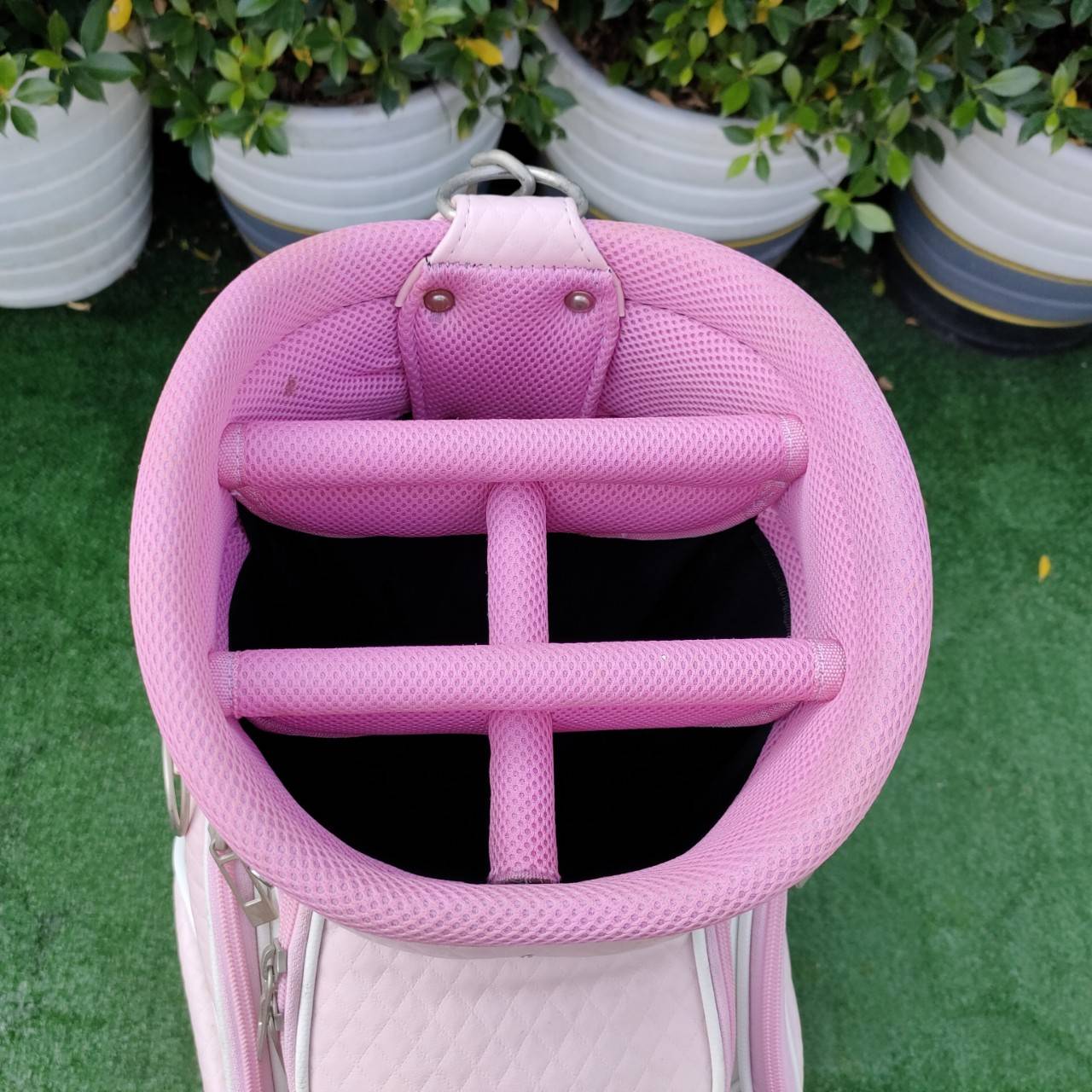 ถุงกอล์ฟ CALLISTO PREMIER มือสอง สีชมพู สภาพสวยนางฟ้าครับ