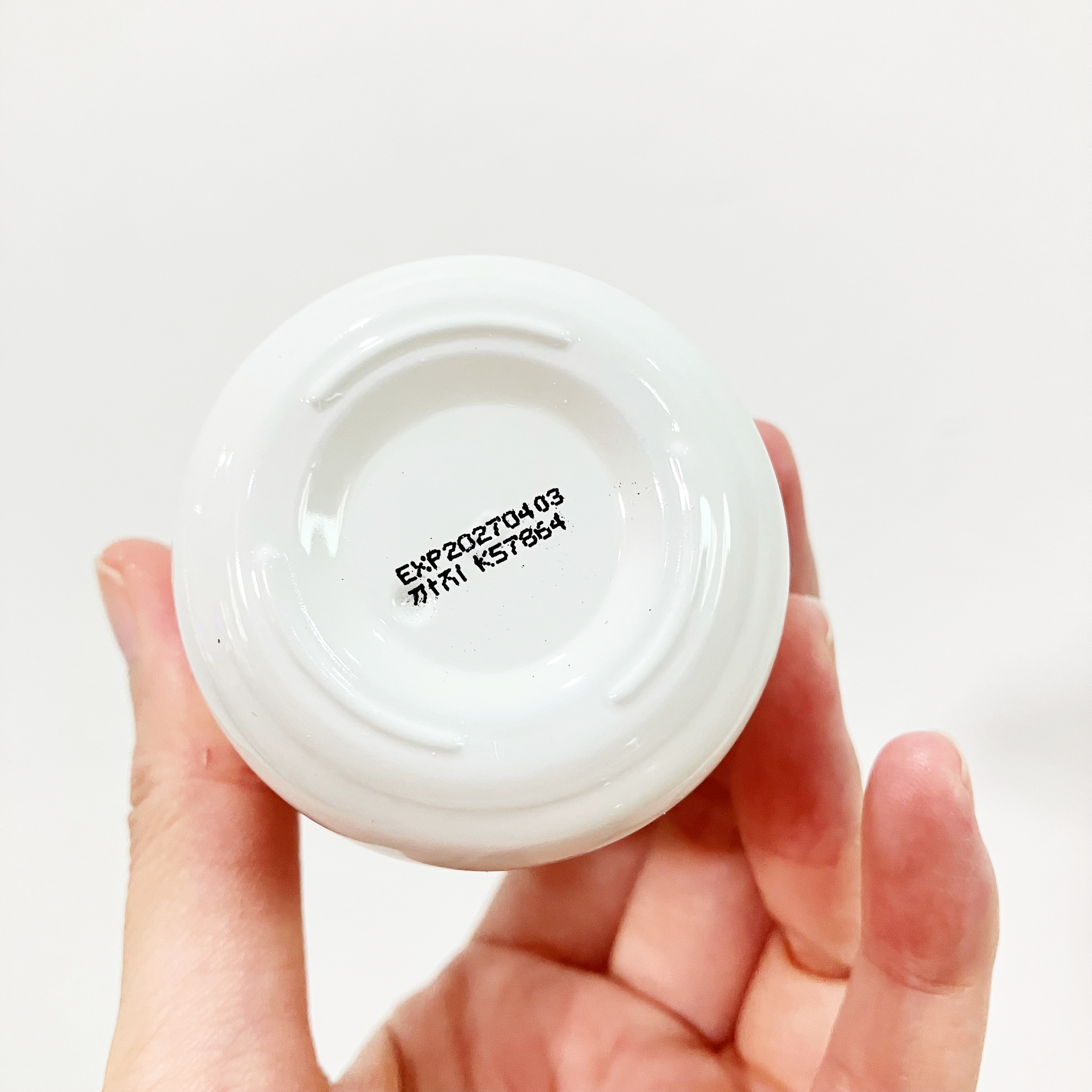 Innisfree Green Tea Seed Hyaluronic Serum 80ml เซรั่มชาเขียวไฮยาลูรอน ผิวชุ่มชื้น ลดผิวแห้ง ขาดน้ำ บอบบาง