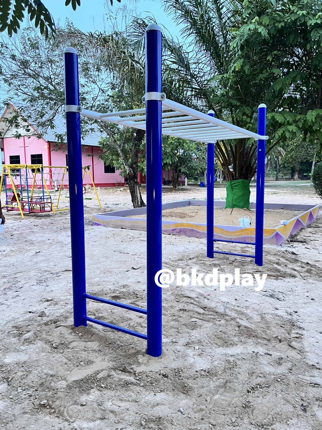 เครื่องออกกำลังกายกลางแจ้ง ชุดอุปกรณ์ บริหารแขน หน้าอก หัวไหล่ แบบบาร์โหน เหนือศรีษะ สำหรับผู้ใหญ่ เด็กโตเล่นได้ ลานกีฬา อเนกประสงค์ สนามกีฬา ผลิตในไทย 10-20 วัน