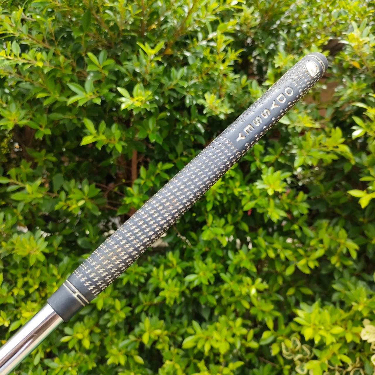 PUTTER ODYSSEY WHITE HOT 2-BALL ความยาว 34 นิ้ว ก้าน WHITE HOT เป็นรุ่นที่โด่งดังมากๆของ OSYSSEY หน้านุ่ม WHITE HOT รุ่นนี้เล็งง่าย!! ไม้กอล์ฟมือสอง ของแท้ BY NakaraLuxurious