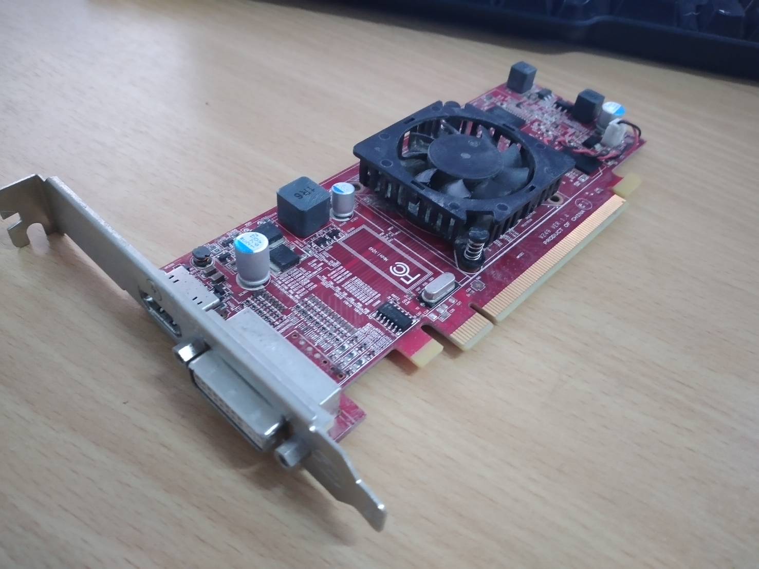 Ati Radeon Hd 7450 DDR3 1GB รองรับ PORT Dvi Hdmi ขายาว