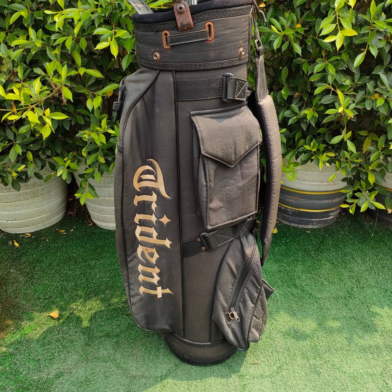 FULLSET CALLISO TSZ ทั้งชุดประกอบด้วย DRIVER FAIRWAY 2 ชิ้น ชุดเหล็ก มีเหล็ก 3-9 เเละ PW SW PUTTER เเละ พร้อมถุงกอล์ฟ ครบชุดสามารถออกรอบได้เลยครับ ราคาพิเศษสุดๆเลยครับ