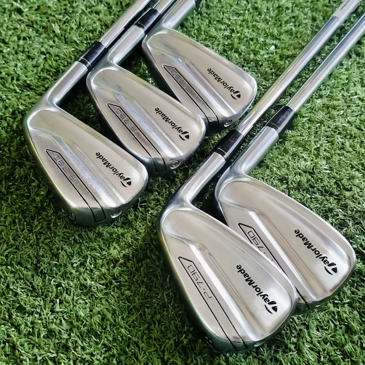 ชุดเหล็ก Taylormade P790 เหล็กประสิทธิภาพเหนือชั้นสูงสุด ดีที่สุดที่ทีมวิศวกร TaylorMade ทำมา ระดับ Ultra-Premium Performance ก้าน NS PRO 950 FLEX S มีเหล็ก 5 6 7 8 9 (ไม่มี WEDGE) SOLE สภาพไม่ค่อยสวย ไม้กอล์ฟพรีเมี่ยมมือสอง ของแท้