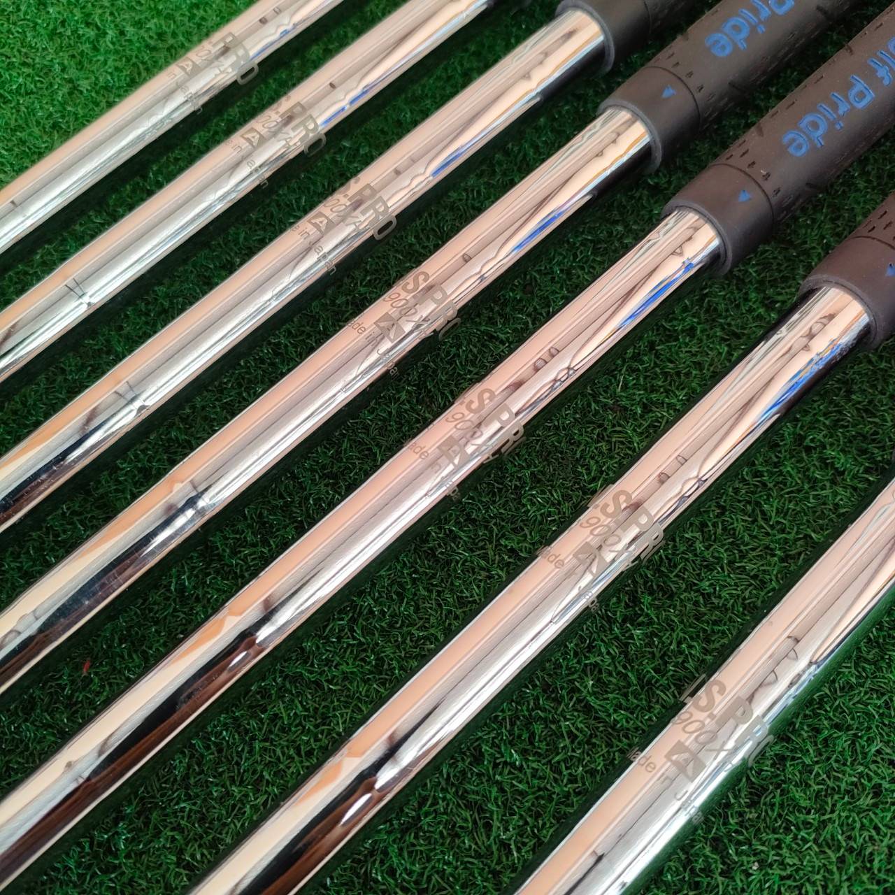 ชุดเหล็ก KING COBRA S9 มีเหล็ก 5-9 เเละ PW GW ก้าน N.S.PRO FLEX A COBRA เน้นตีง่ายและได้ระยะ โดยไม่ต้องออกแรงมาก