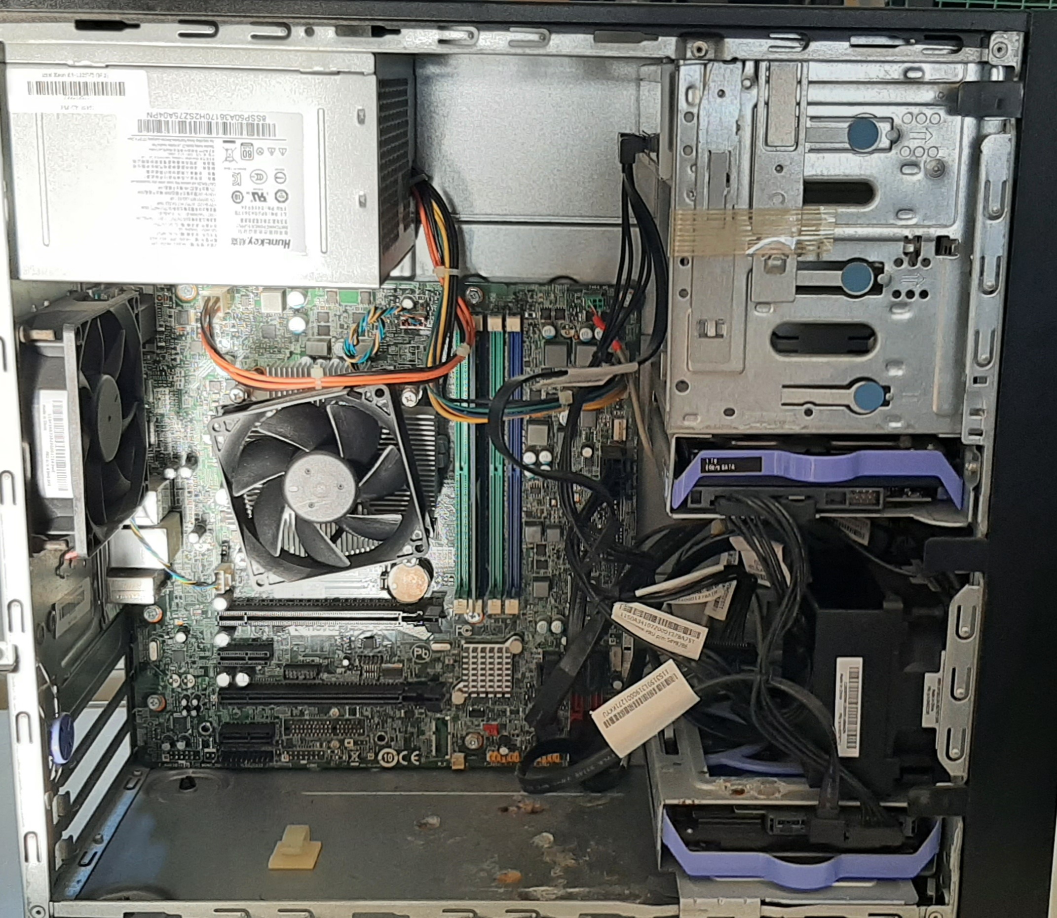 เซิร์ฟเวอร์ Tower มือสอง สภาพดี ประกันร้าน 1 เดือน Lenovo Think TS150 (CPU E3-1225 Ram8GB HDD1TB x2)