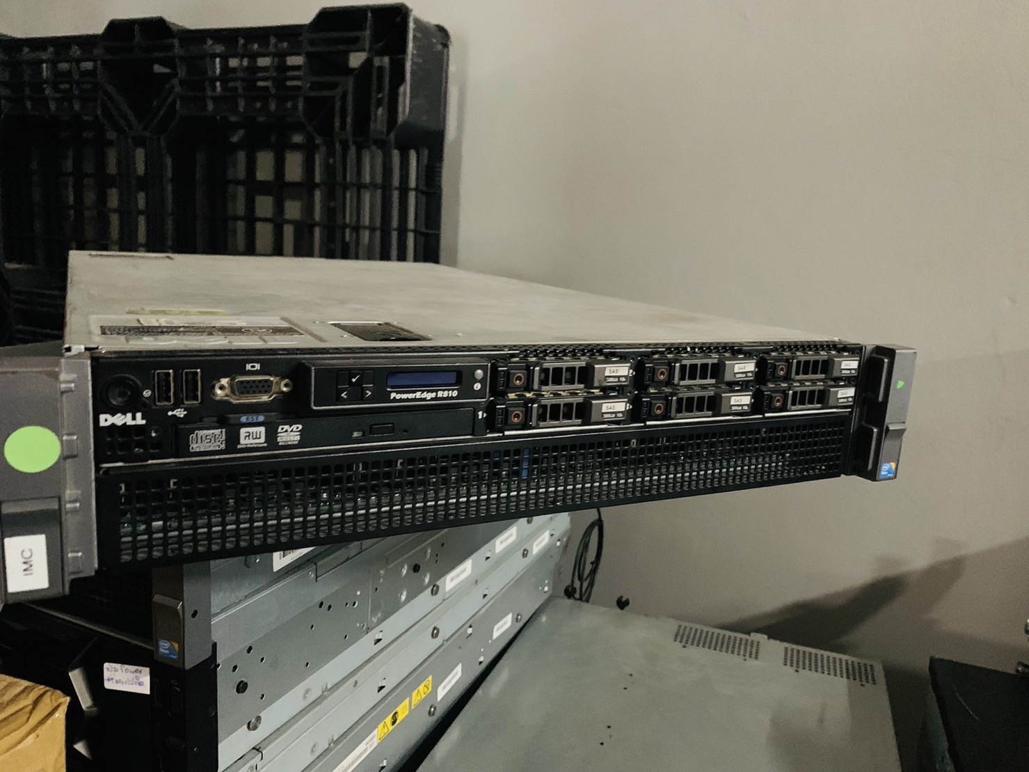 เซิร์ฟเวอร์ Dell PowerEdge R810 Server พร้อมใช้งาน