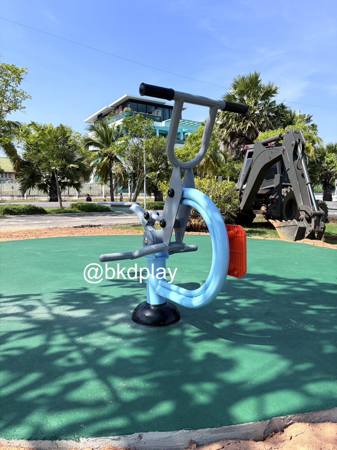 เครื่องออกกำลังกายกลางแจ้ง อุปกรณ์ม้าโยกบริหารแขน-ขา-หน้าท้อง ลานกีฬาอเนกประสงค์ สนามกีฬา ผลิตในไทย สั่งทำตามสีที่ต้องการได้