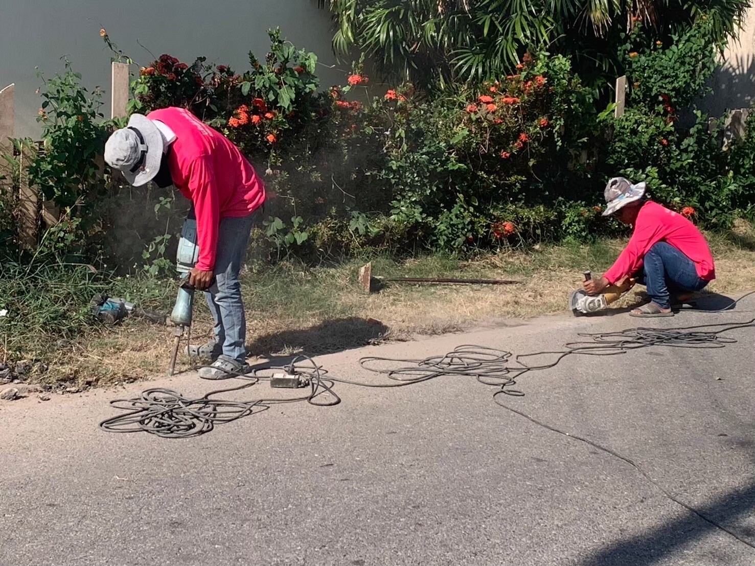 งานวางระบบท่อระบายน้ำ เทศบาลตำบลเบิกไพร อ.บ้านโป่ง