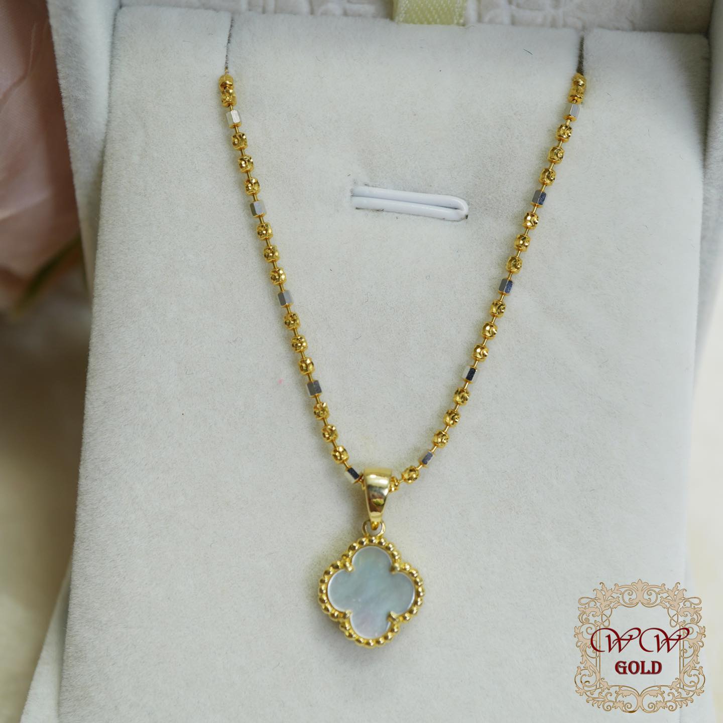 ดอกโคลเวอร์ (ไข่มุก) (ST)