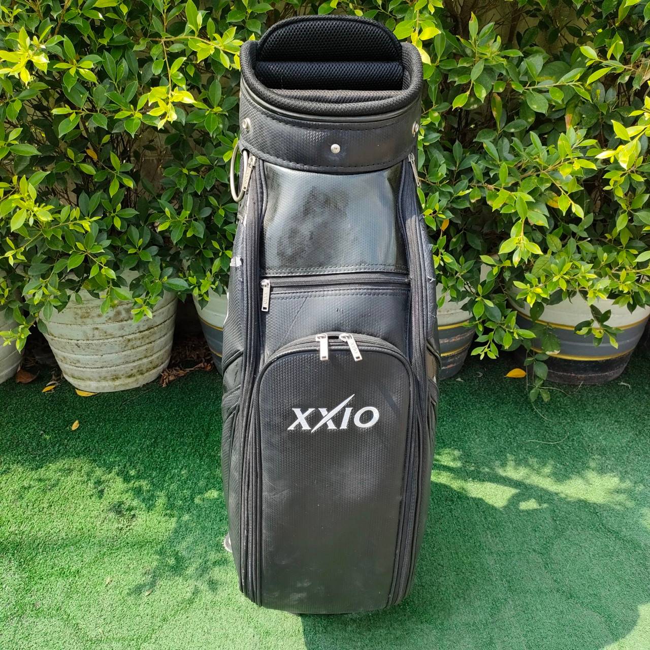 ถุงกอล์ฟ XXIO มือสอง ** ถุงกอล์ฟมีตำหนิ ลอก มีรูปให้ชมท้ายสุดค่ะ **