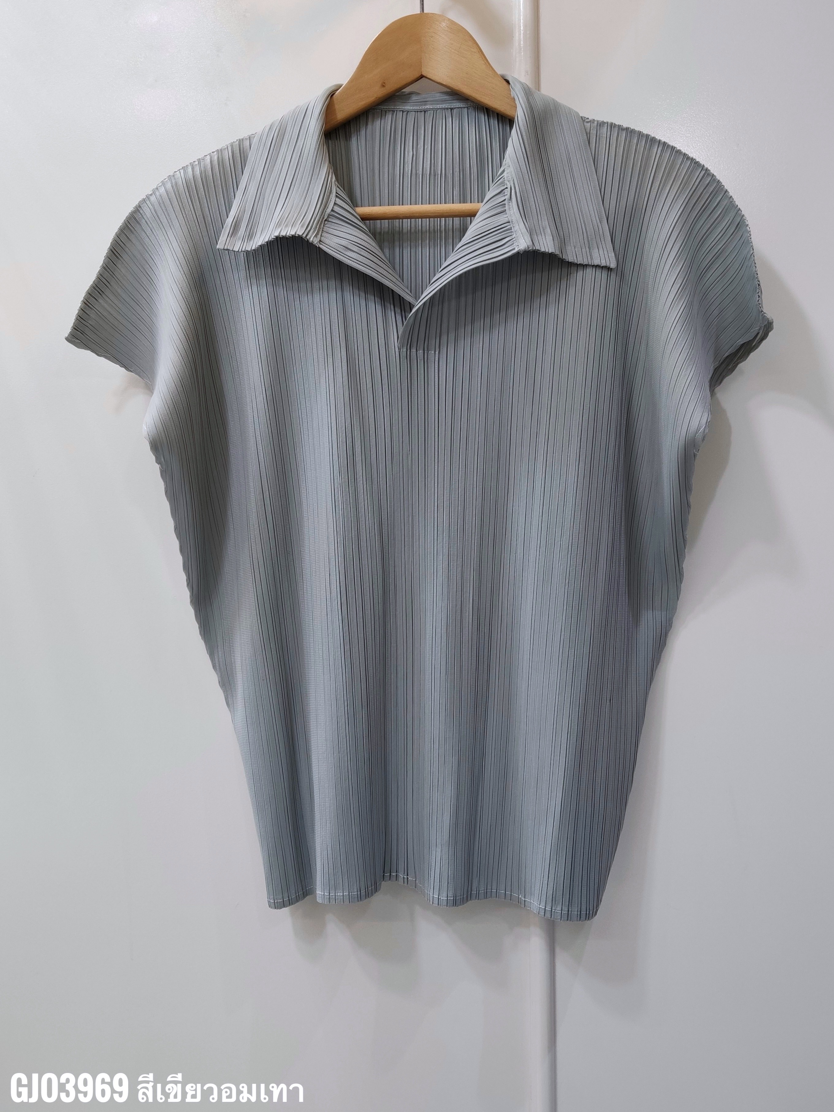 2MUAY รุ่น GJO3969 เสื้ออัดพลีทคุณภาพ BAT SLEEVE COLLAR PLEATED TOP 8 สี FREE SIZE