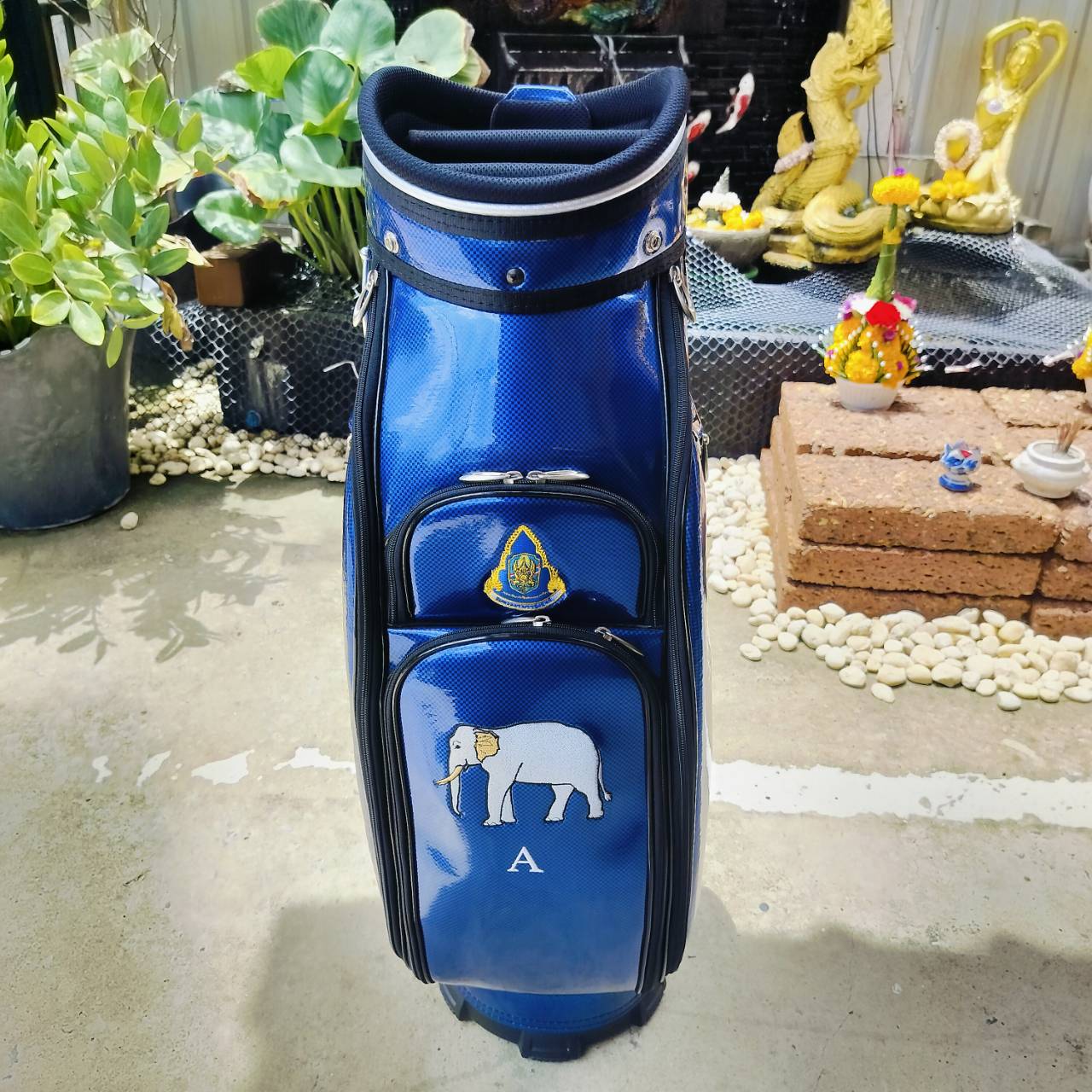 ถุงกอล์ฟ ส.วปอ. ไม่เคยใช้งาน ถุงสวยมาก วัสดุหนังแก้วสุดพรีเมี่ยม ถุง TOUR ใบใหญ่